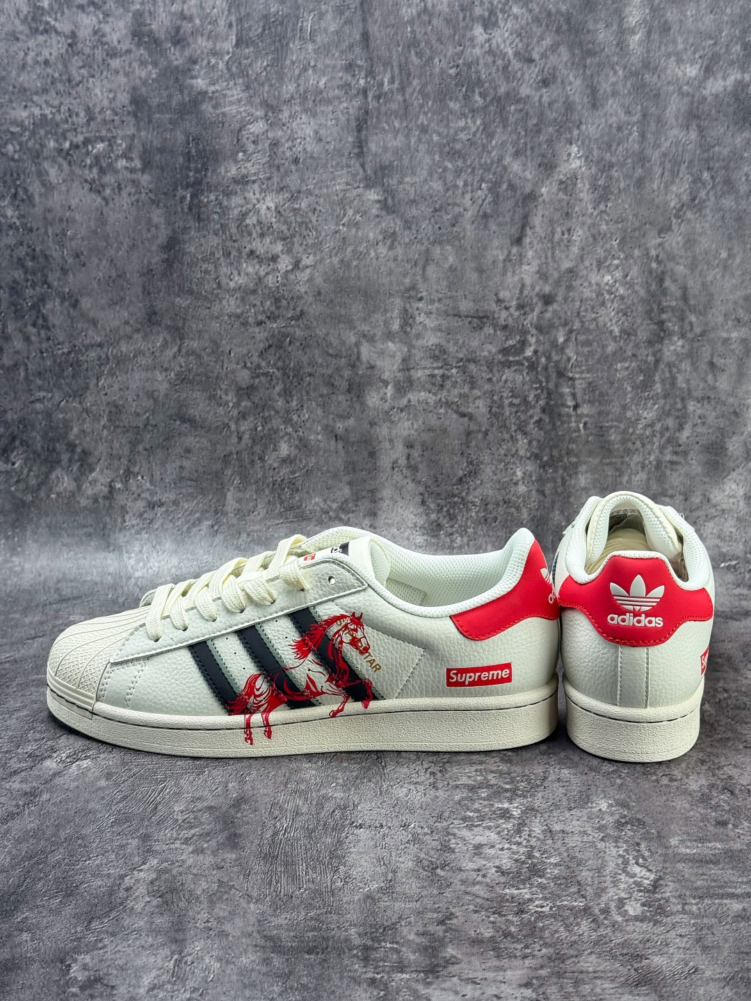 adidas Gazelle INdoor W 马年限定 定制贝壳头 JX8905 adidas Gazelle INdoor W 马年限定 定制贝壳头 JX8905