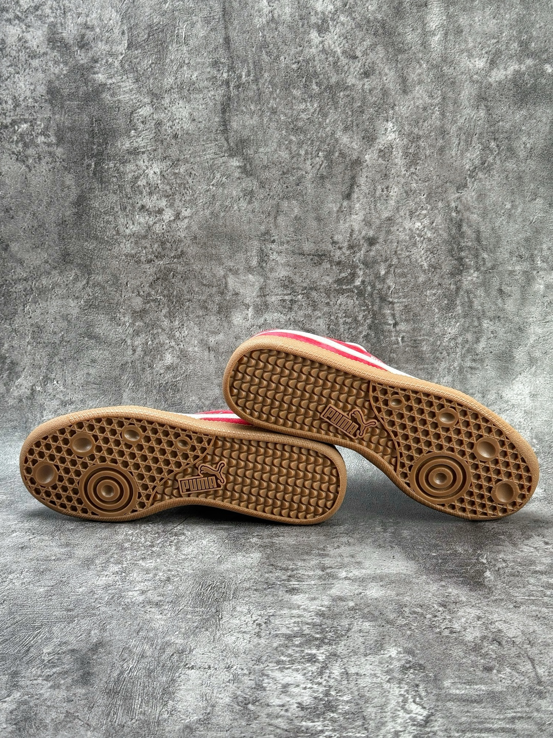 彪马Rose x Puma Speedcat 联名款 极速赛车系列彪马低帮生活休闲鞋 406756-04-High Quatity Cheap Brand wholesale wholesaler seller Clothes Bags handbags Sneakers Top Fashion Clothing Shoes from China Factory Chinese suppliers best Quality Beautiful Price 彪马Rose x Puma Speedcat 联名款 极速赛车系列彪马低帮生活休闲鞋 406756-04