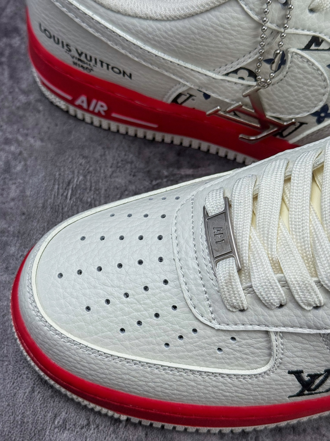Nike Air Force 1 Low 07 x Louis Vuitton 白黑红 BQ4212-100