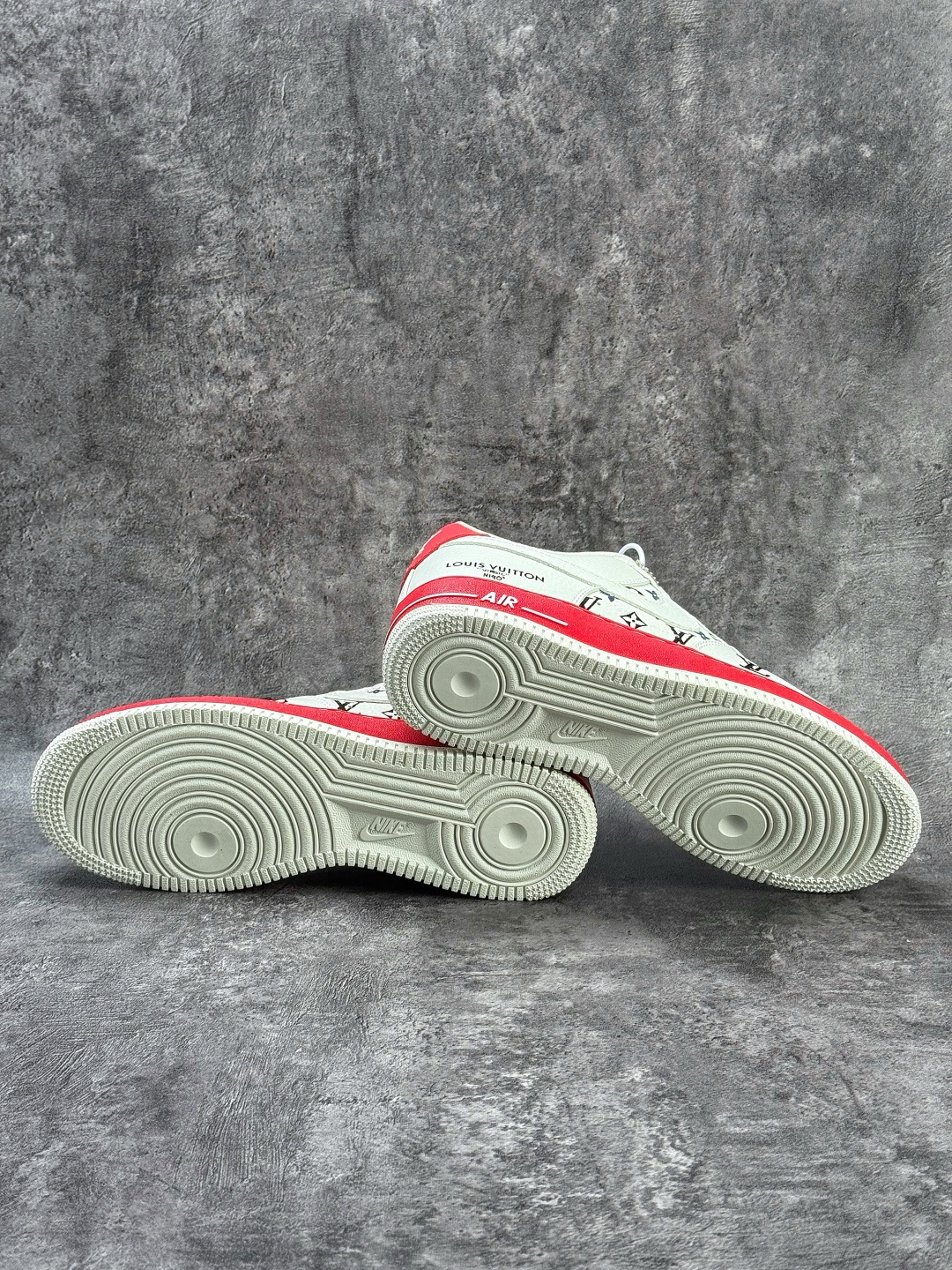 Nike Air Force 1 Low 07 x Louis Vuitton 白黑红 BQ4212-100