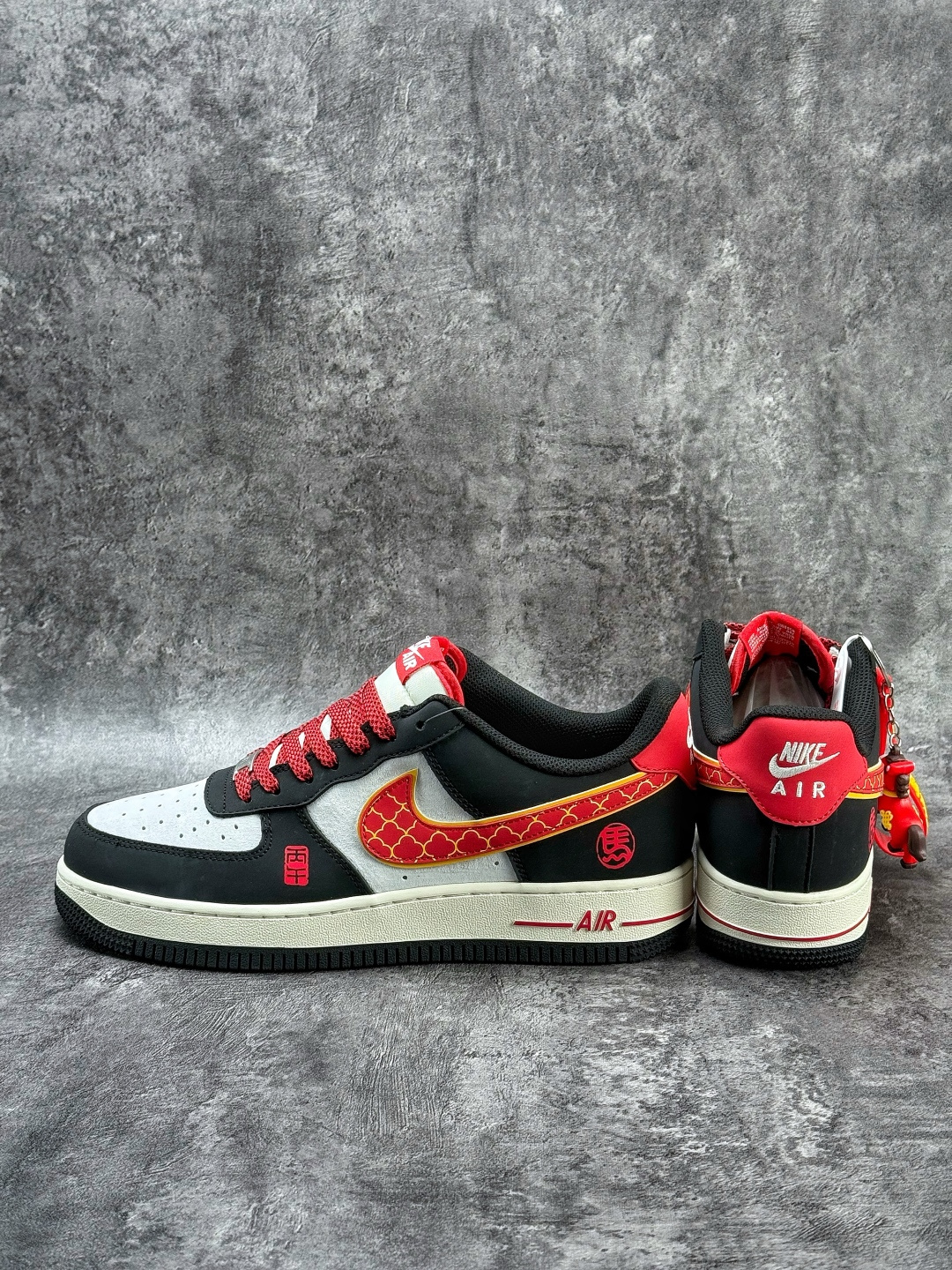 Nike Air Force 1 Low 07 马年限定 黑白红满天星 HT5088-612