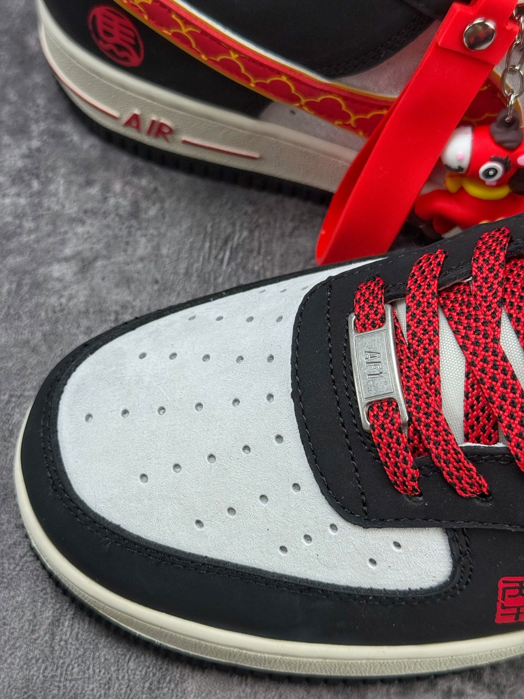 Nike Air Force 1 Low 07 马年限定 黑白红满天星 HT5088-612