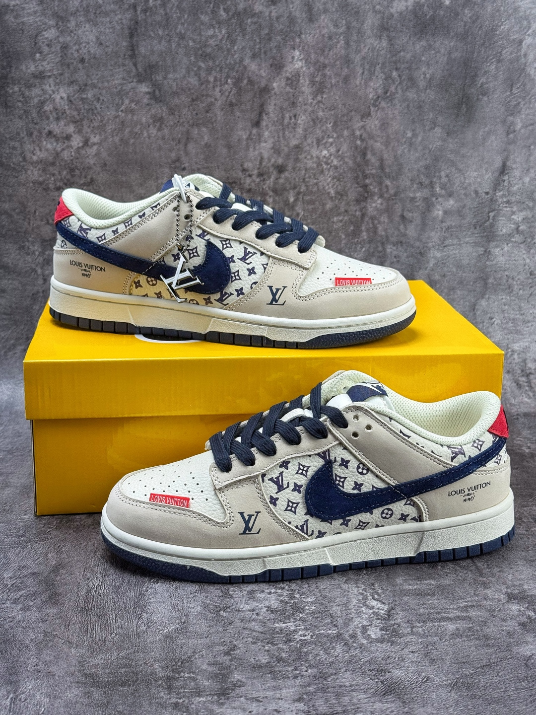 Nike SB Dunk Low x Louis Vuitton 米白蓝 DN3168-020