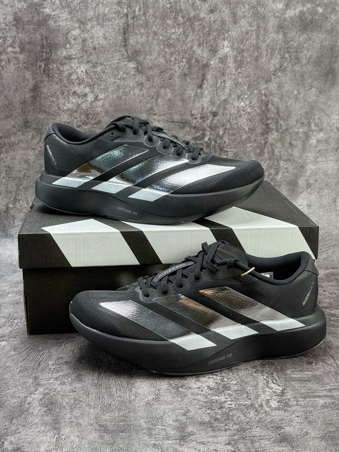 Ad Adizero Evo SL M 轻盈跑鞋 耐磨减震专业跑步鞋 KJ9663