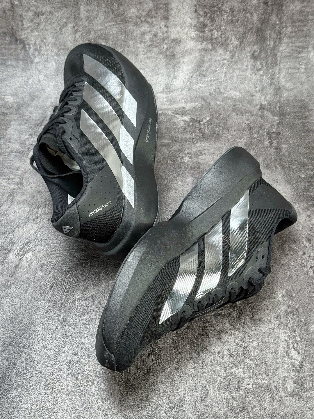 Ad Adizero Evo SL M 轻盈跑鞋 耐磨减震专业跑步鞋 KJ9663
