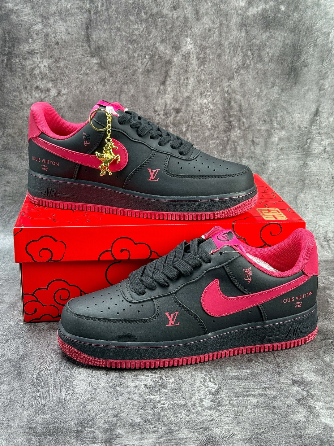 Nike Air Force 1 Low 07 x Louis Vuitton 黑红 FV3694-102