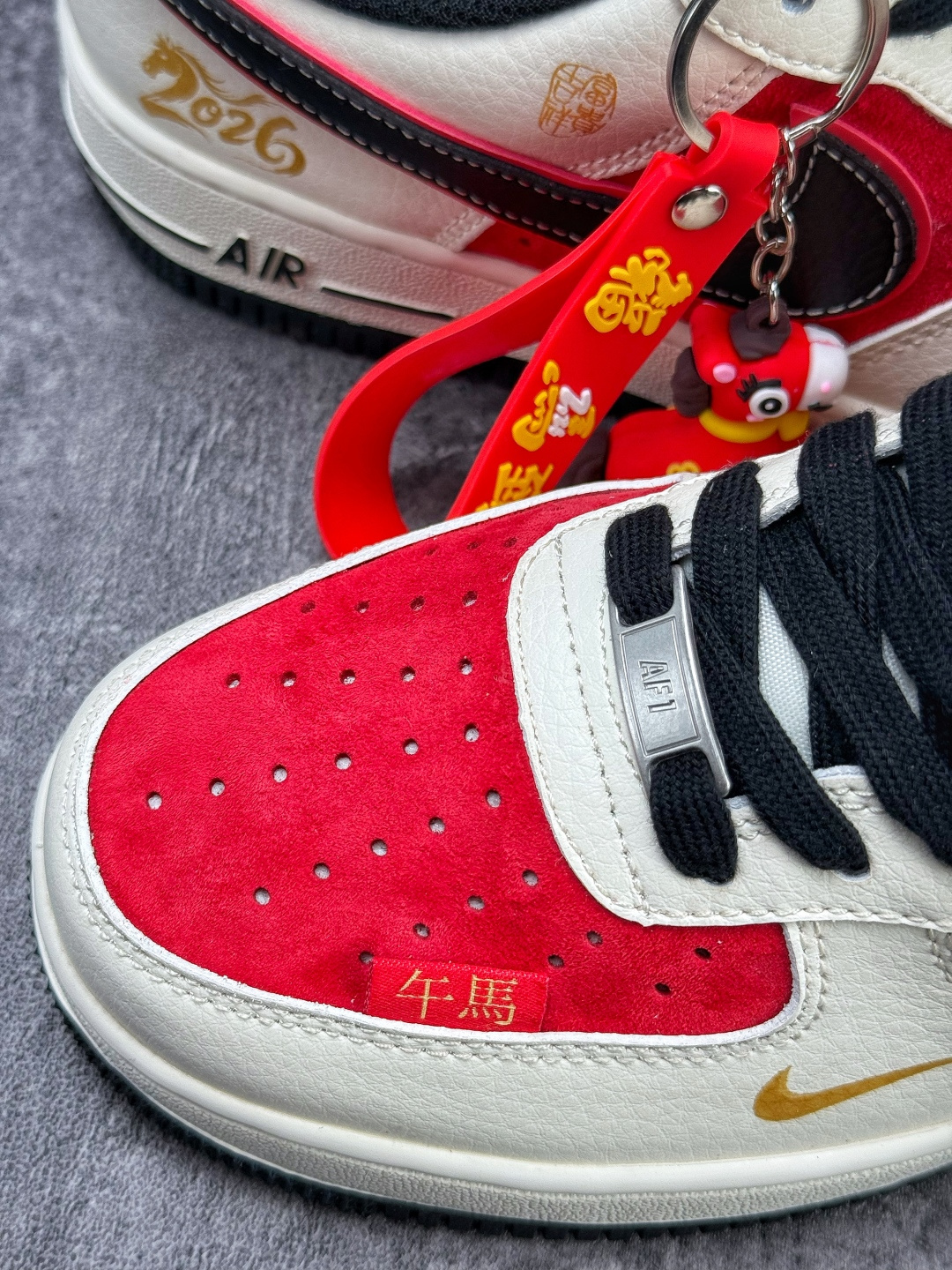 Nike Air Force 1 Low 07 马年限定 白红黑小勾 HT5088-616