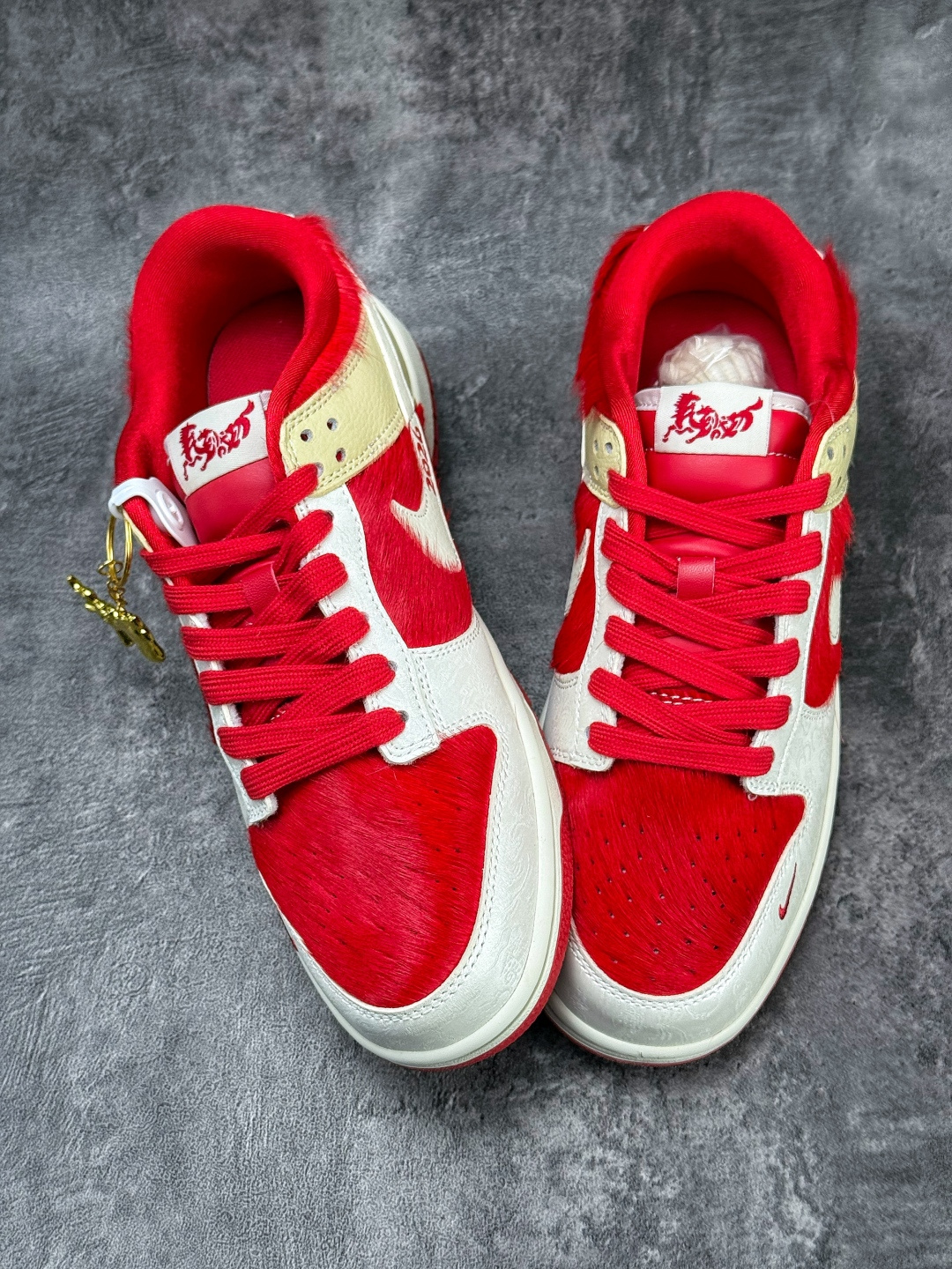 NIKE SB Dunk Low RETRO 马年限定 白红小勾 DS6608-020-Top High Quatity Cheap Sneakers Fashion Clothing Clothes Bags handbags Shoes of all Brand wholesale With The best Quality And Beautiful Price from China Factory Chinese suppliers wholesaler seller NIKE SB Dunk Low RETRO 马年限定 白红小勾 DS6608-020