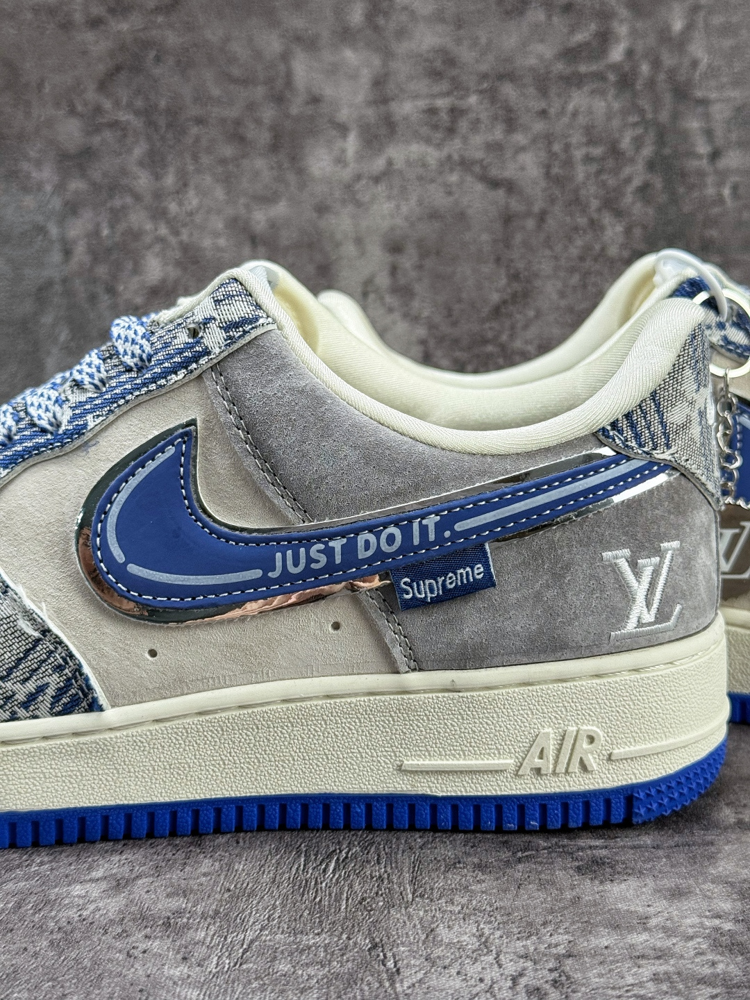 Nike Air Force 1 Low 07 x Louis Vuitton 蓝白小勾满天星 SY1388-031