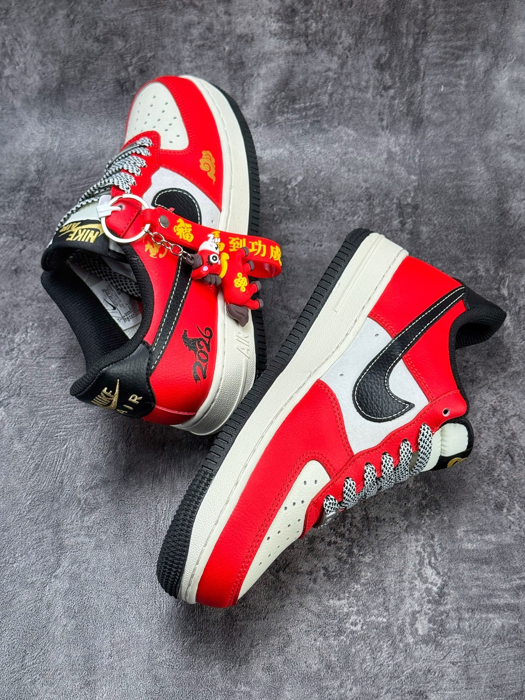 Nike Air Force 1 Low 07 马年限定 红白黑满天星 MZ9588-818