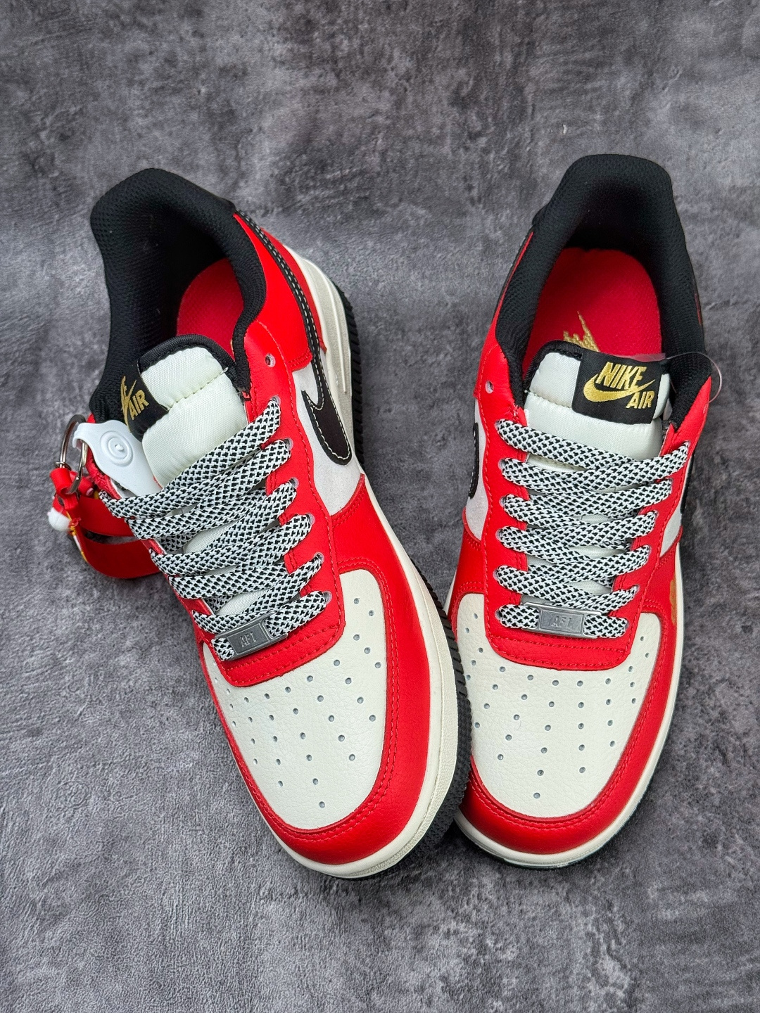 Nike Air Force 1 Low 07 马年限定 红白黑满天星 MZ9588-818