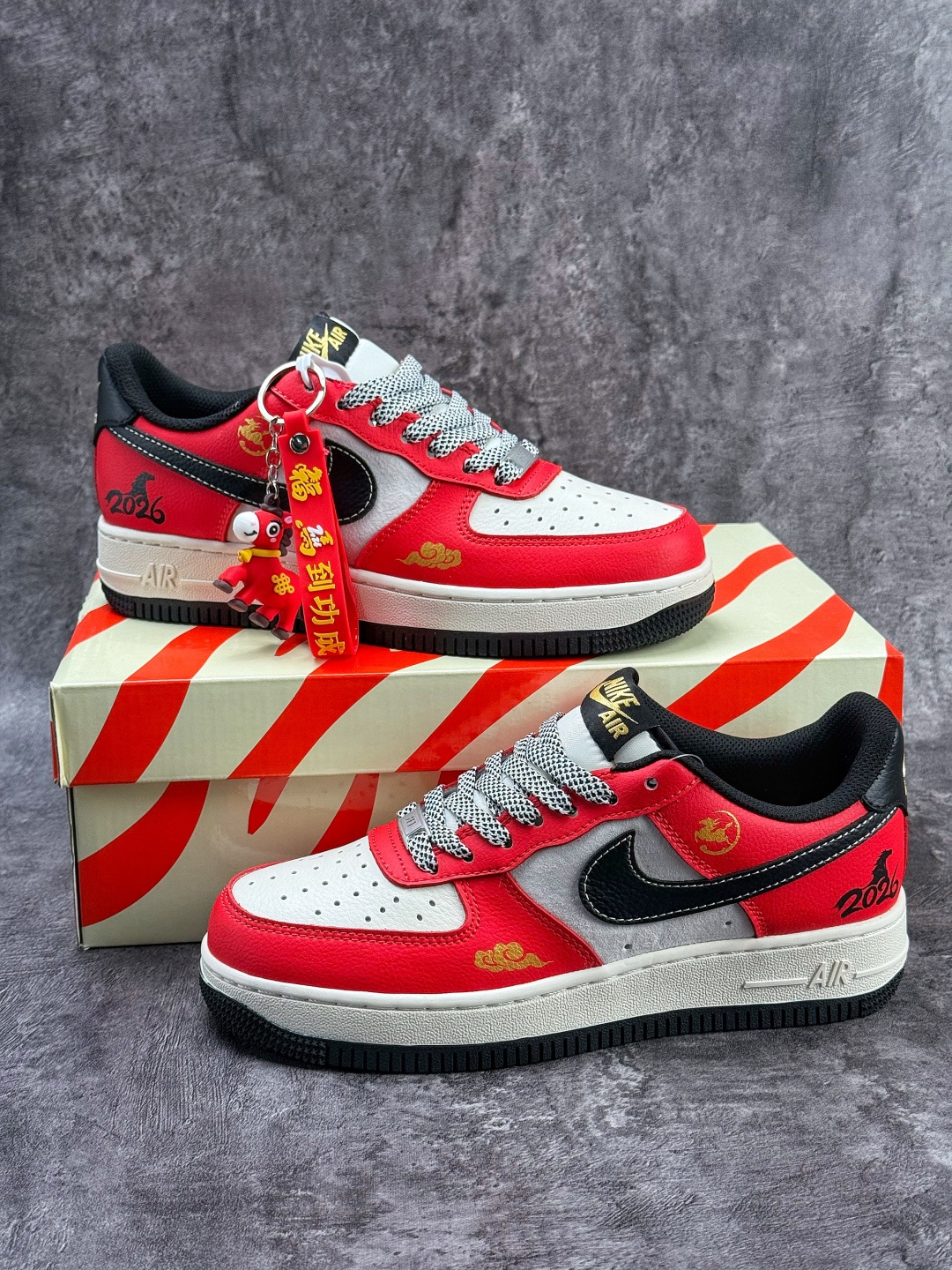 Nike Air Force 1 Low 07 马年限定 红白黑满天星 MZ9588-818