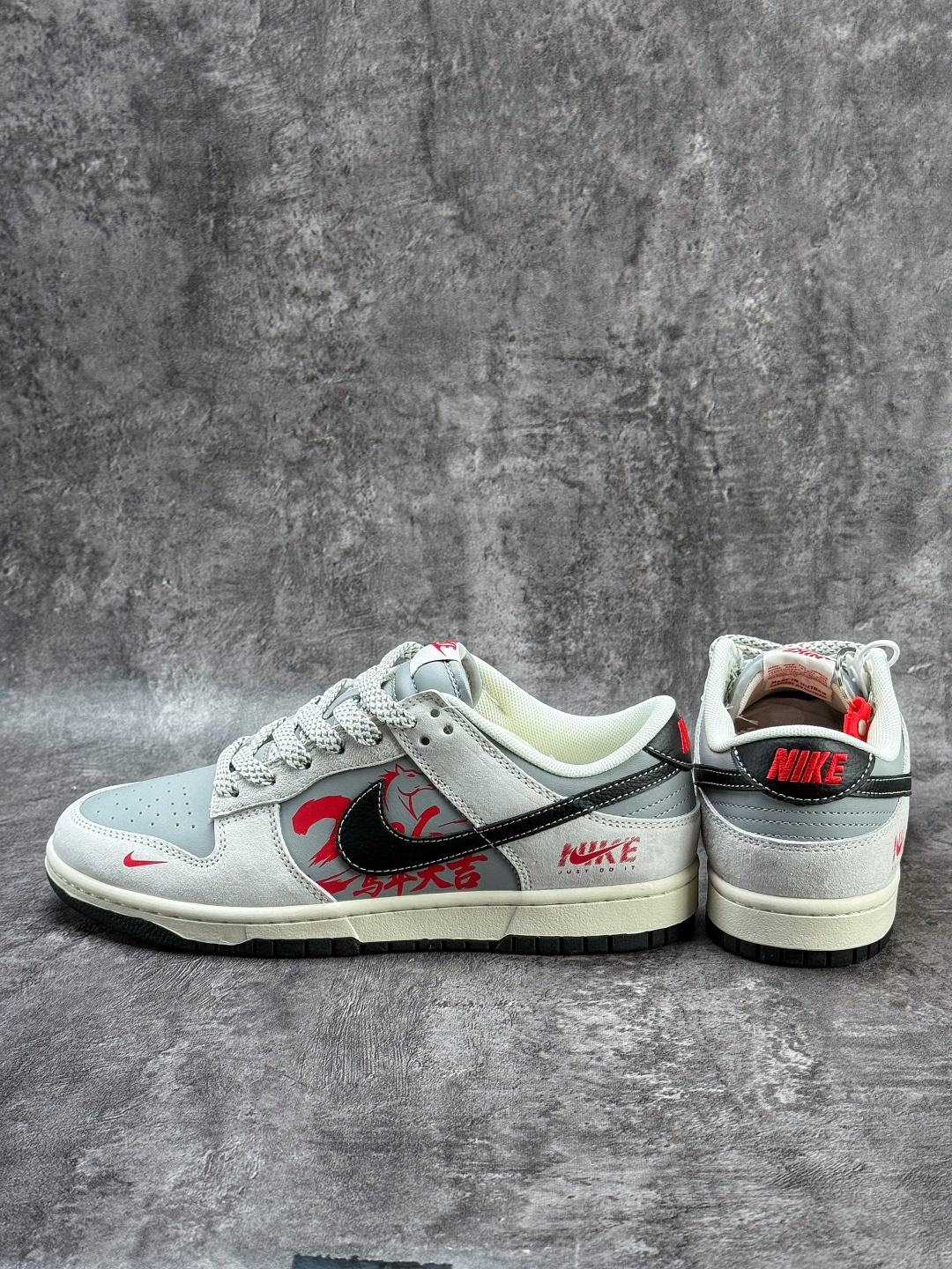Nike SB Dunk Low 马年限定 灰白小勾满天星 JP2026-111