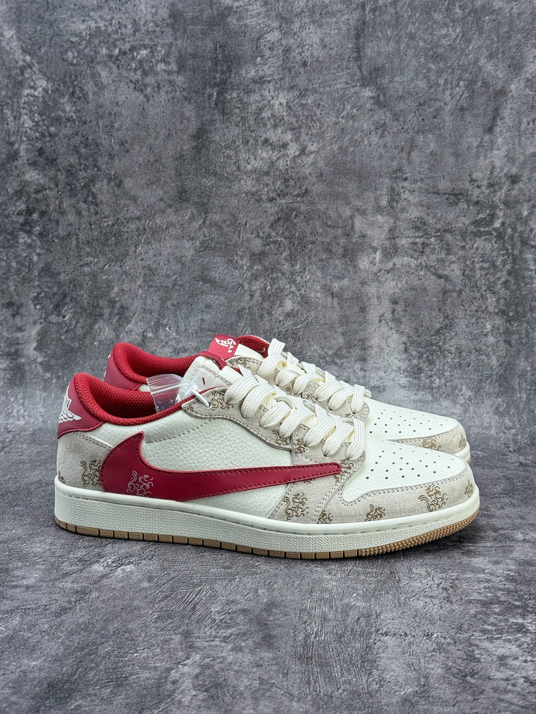 Travis Scott x Nike Air Jordan 1 Low 马年限定 Air Jordan 1 Low 反转灰白红倒钩 纯原版本 DF61-9005