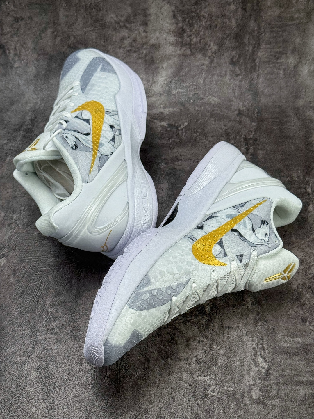 Nike Zoom KOBE 6 VI 马年限定 科比六代低帮运动篮球鞋 CW2190-016-High Quatity Cheap Brand wholesale wholesaler seller Clothes Bags handbags Sneakers Top Fashion Clothing Shoes from China Factory Chinese suppliers best Quality Beautiful Price Nike Zoom KOBE 6 VI 马年限定 科比六代低帮运动篮球鞋 CW2190-016