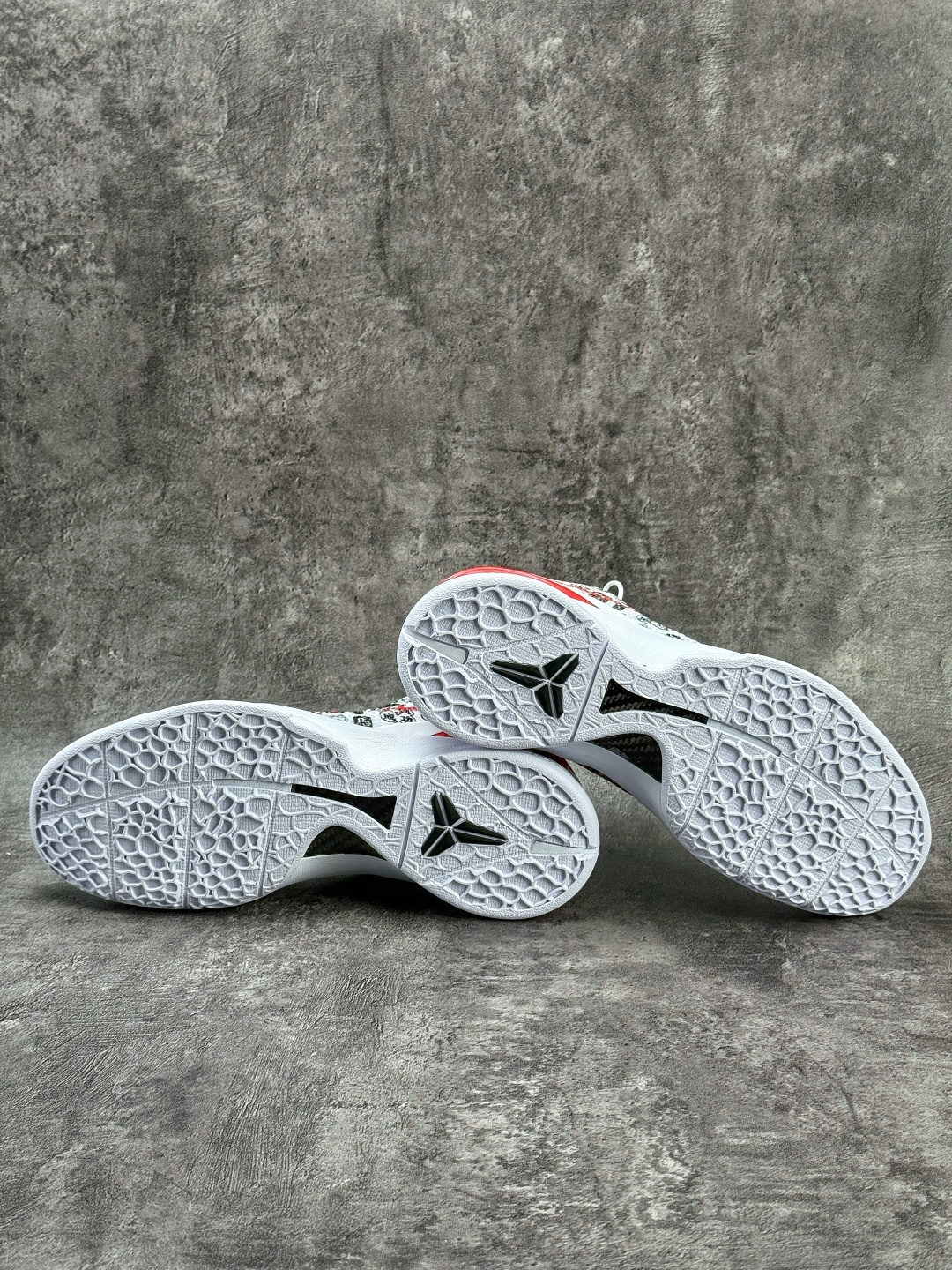 Nike Zoom KOBE 6 VI 马年限定 科比六代低帮运动篮球鞋 CW2190-023-High Quatity Cheap Brand wholesale wholesaler seller Clothes Bags handbags Sneakers Top Fashion Clothing Shoes from China Factory Chinese suppliers best Quality Beautiful Price Nike Zoom KOBE 6 VI 马年限定 科比六代低帮运动篮球鞋 CW2190-023