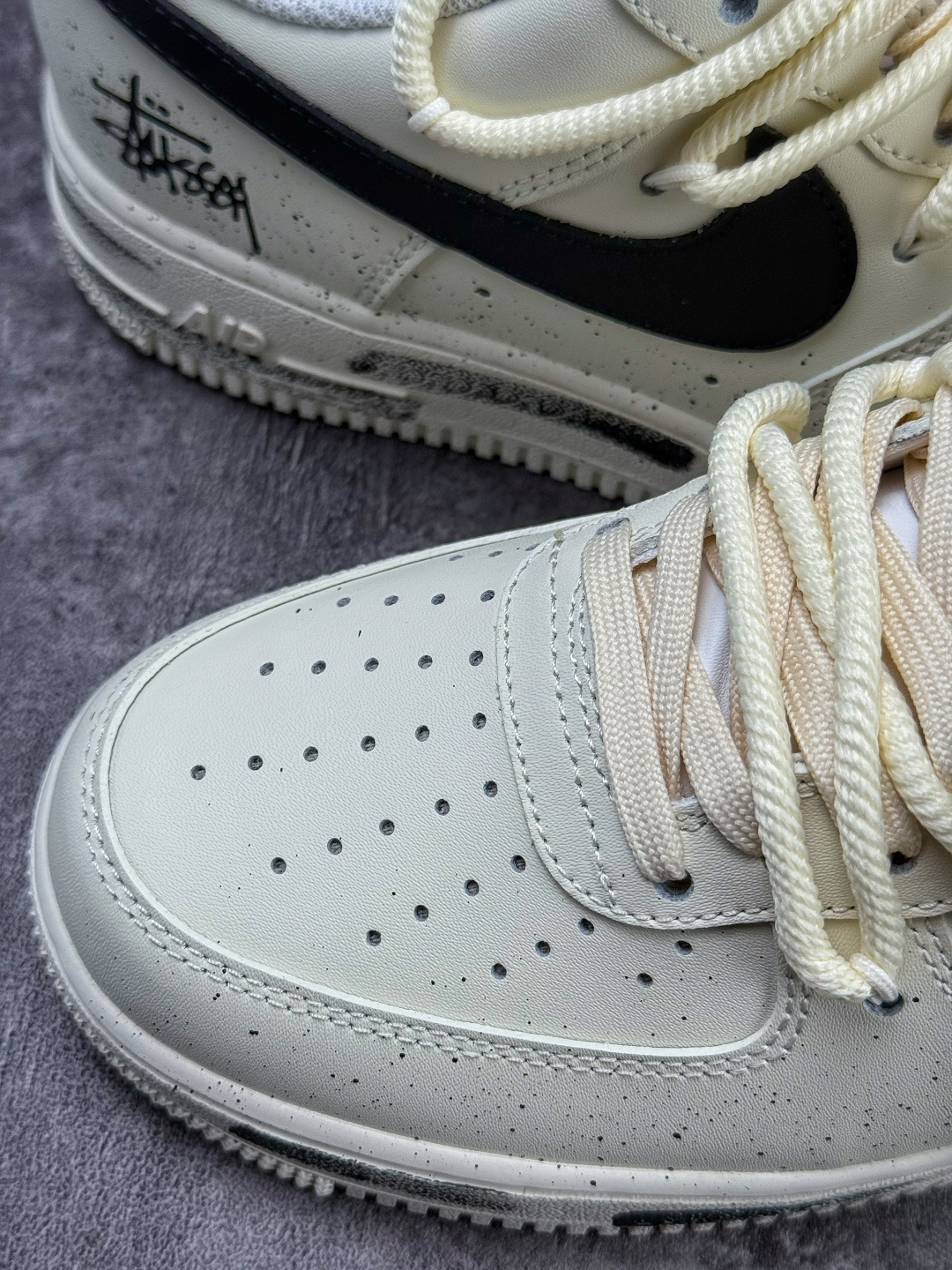 Nike Air Force 1 Low 07 x Stussy 米白黑绑带 ZH0316-159