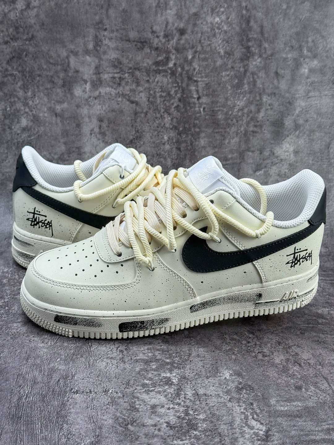 Nike Air Force 1 Low 07 x Stussy 米白黑绑带 ZH0316-159
