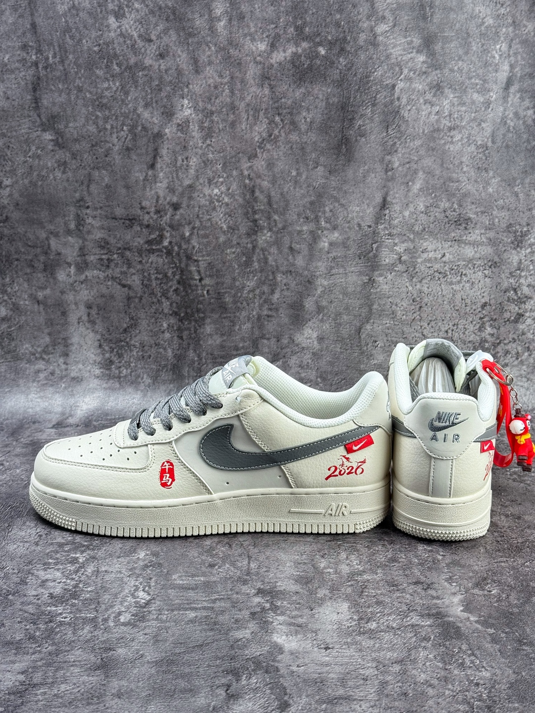 Nike Air Force 1 Low 07 马年限定 白红灰满天星 MZ9588-822