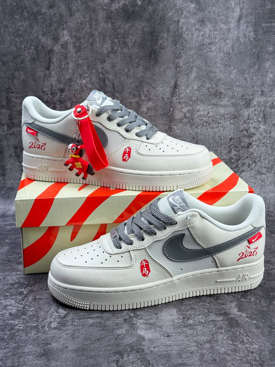 Nike Air Force 1 Low 07 马年限定 白红灰满天星 MZ9588-822