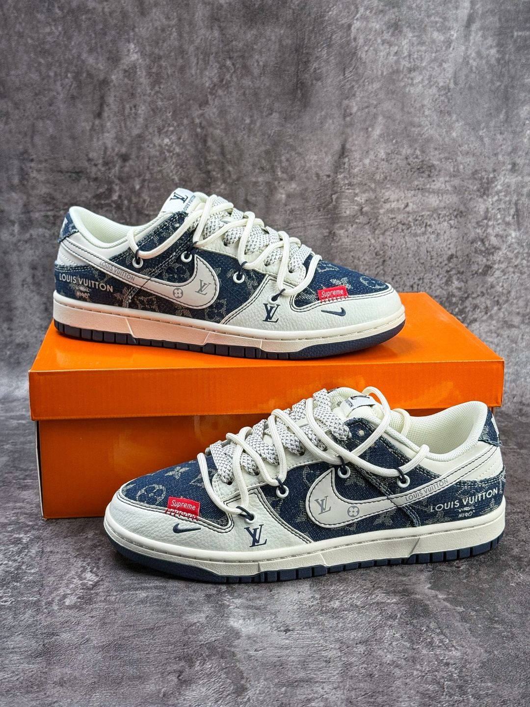 Nike SB Dunk Low x Louis Vuitton 白蓝牛仔小勾满天星 YX5066-397