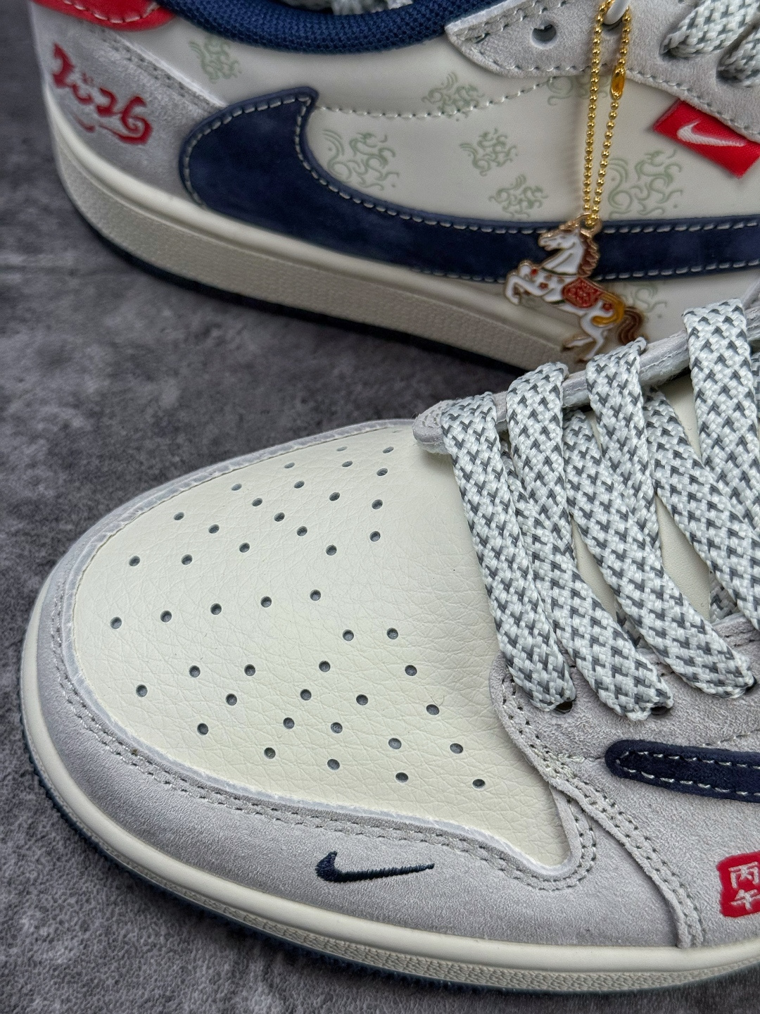 Travis Scott x Nike Air Jordan 1 Low 马年限定 Air Jordan 1 Low 反转灰白蓝小勾满天星倒钩 纯原版本 DF61-9005