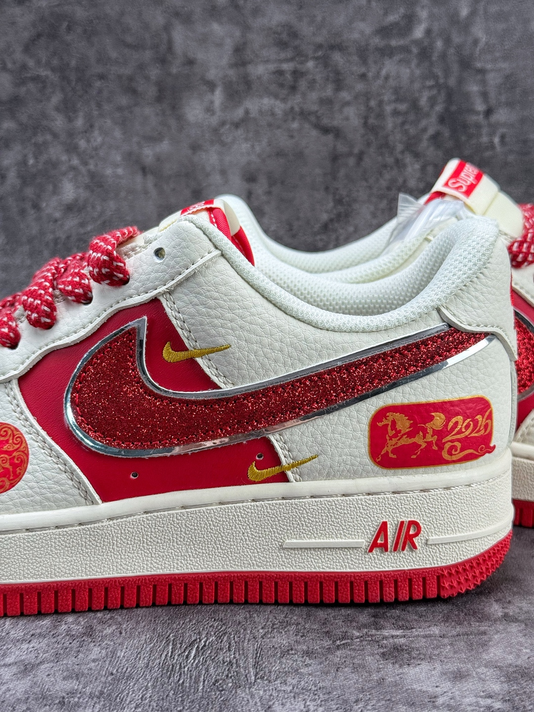 Nike Air Force 1 Low 07 马年限定 白红双小勾满天星 QY6878-604