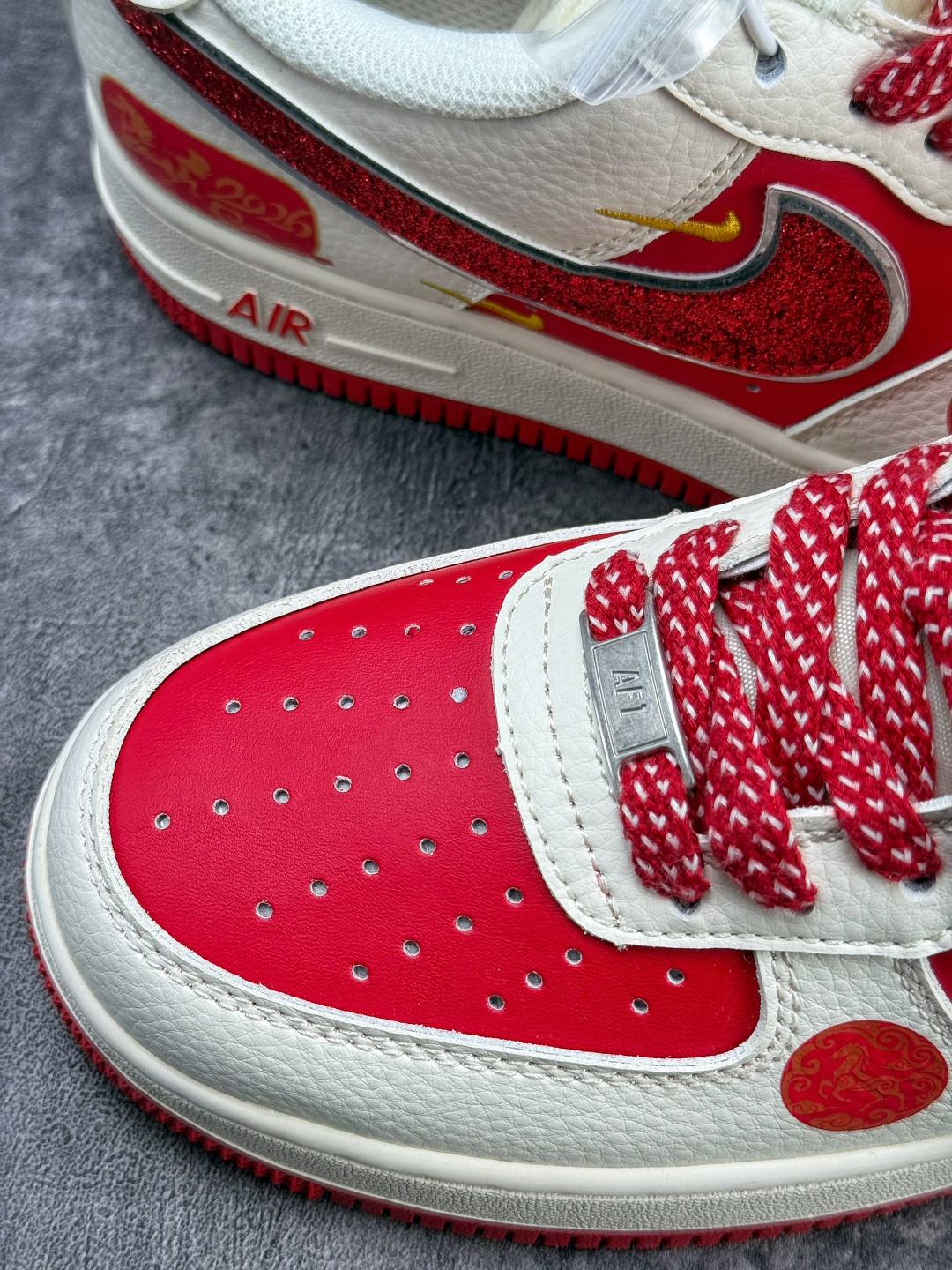 Nike Air Force 1 Low 07 马年限定 白红双小勾满天星 QY6878-604