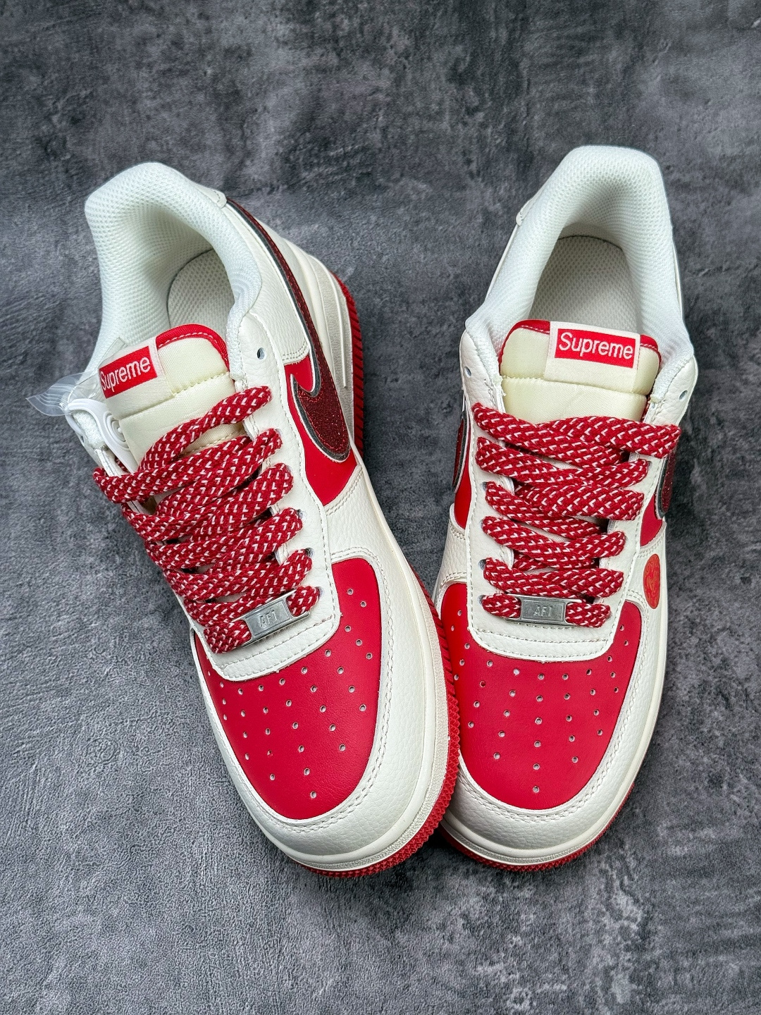Nike Air Force 1 Low 07 马年限定 白红双小勾满天星 QY6878-604
