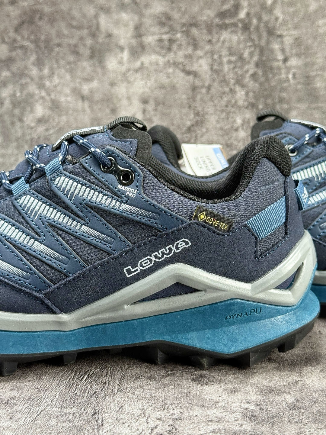 德国户外运动鞋品牌Lowa Maddox Pro Low SL GTX 马多克斯专业系列低帮户外风超轻徒步登山运动训练鞋-Top High Quatity Cheap Sneakers Fashion Clothing Clothes Bags handbags Shoes of all Brand wholesale With The best Quality And Beautiful Price from China Factory Chinese suppliers wholesaler seller 德国户外运动鞋品牌Lowa Maddox Pro Low SL GTX 马多克斯专业系列低帮户外风超轻徒步登山运动训练鞋