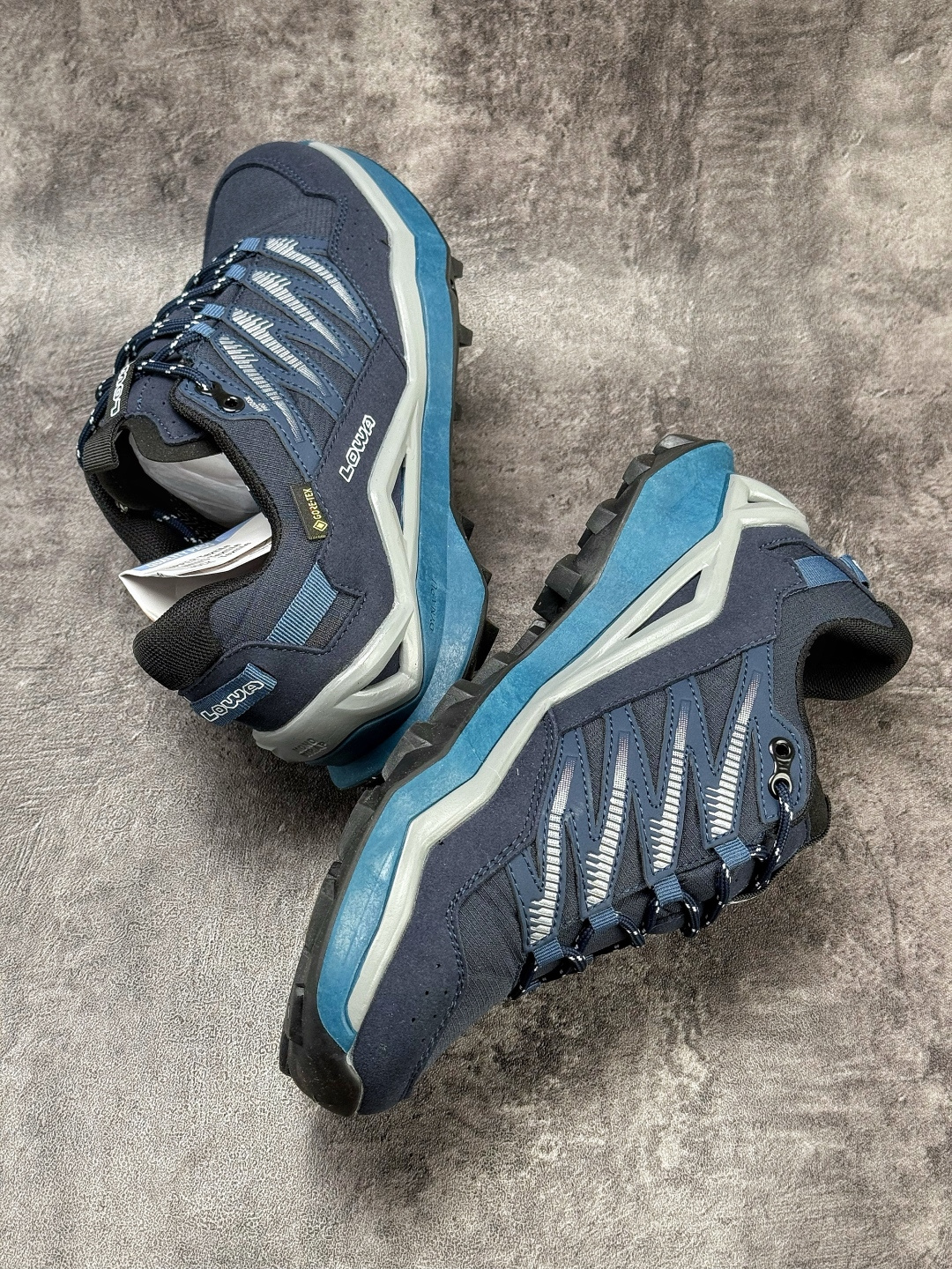 德国户外运动鞋品牌Lowa Maddox Pro Low SL GTX 马多克斯专业系列低帮户外风超轻徒步登山运动训练鞋-Top High Quatity Cheap Sneakers Fashion Clothing Clothes Bags handbags Shoes of all Brand wholesale With The best Quality And Beautiful Price from China Factory Chinese suppliers wholesaler seller 德国户外运动鞋品牌Lowa Maddox Pro Low SL GTX 马多克斯专业系列低帮户外风超轻徒步登山运动训练鞋