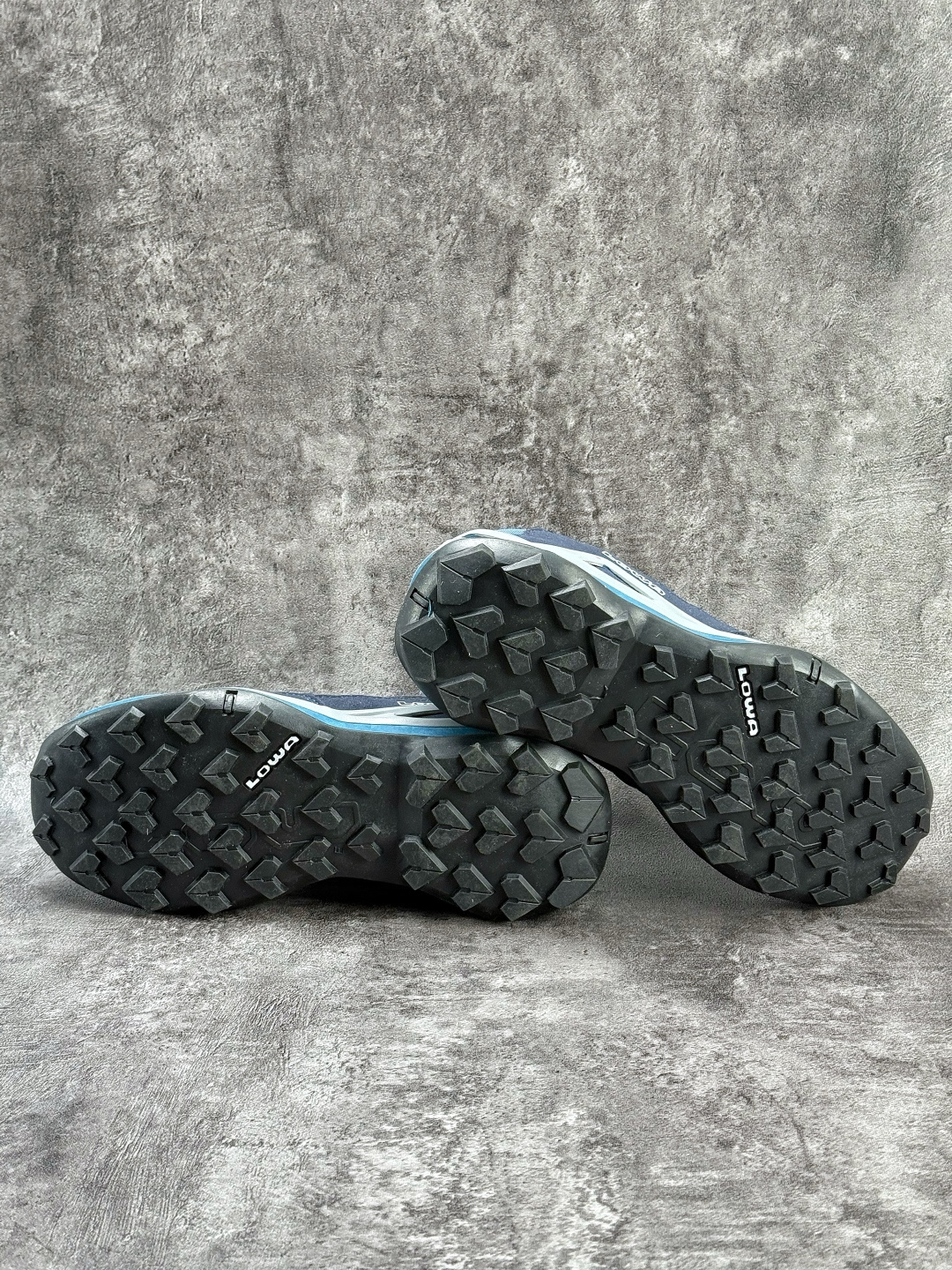 德国户外运动鞋品牌Lowa Maddox Pro Low SL GTX 马多克斯专业系列低帮户外风超轻徒步登山运动训练鞋-Top High Quatity Cheap Sneakers Fashion Clothing Clothes Bags handbags Shoes of all Brand wholesale With The best Quality And Beautiful Price from China Factory Chinese suppliers wholesaler seller 德国户外运动鞋品牌Lowa Maddox Pro Low SL GTX 马多克斯专业系列低帮户外风超轻徒步登山运动训练鞋