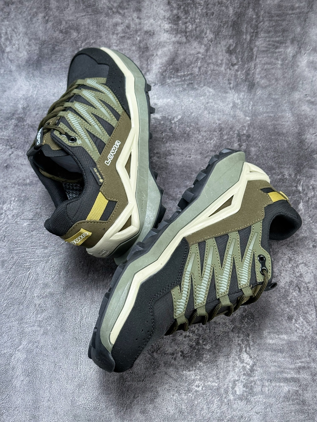 德国户外运动鞋品牌Lowa Maddox Pro Low SL GTX 马多克斯专业系列低帮户外风超轻徒步登山运动训练鞋