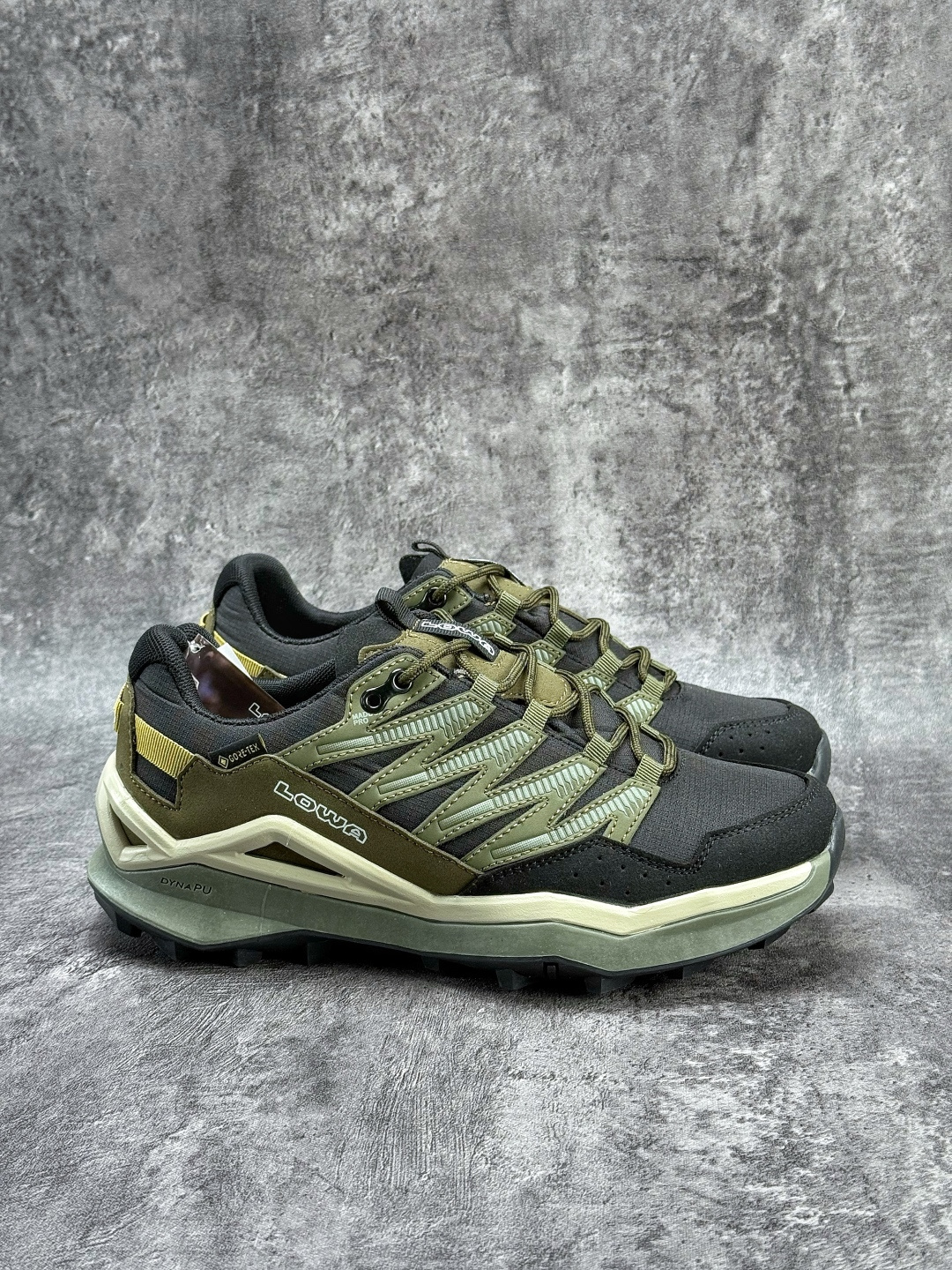 德国户外运动鞋品牌Lowa Maddox Pro Low SL GTX 马多克斯专业系列低帮户外风超轻徒步登山运动训练鞋