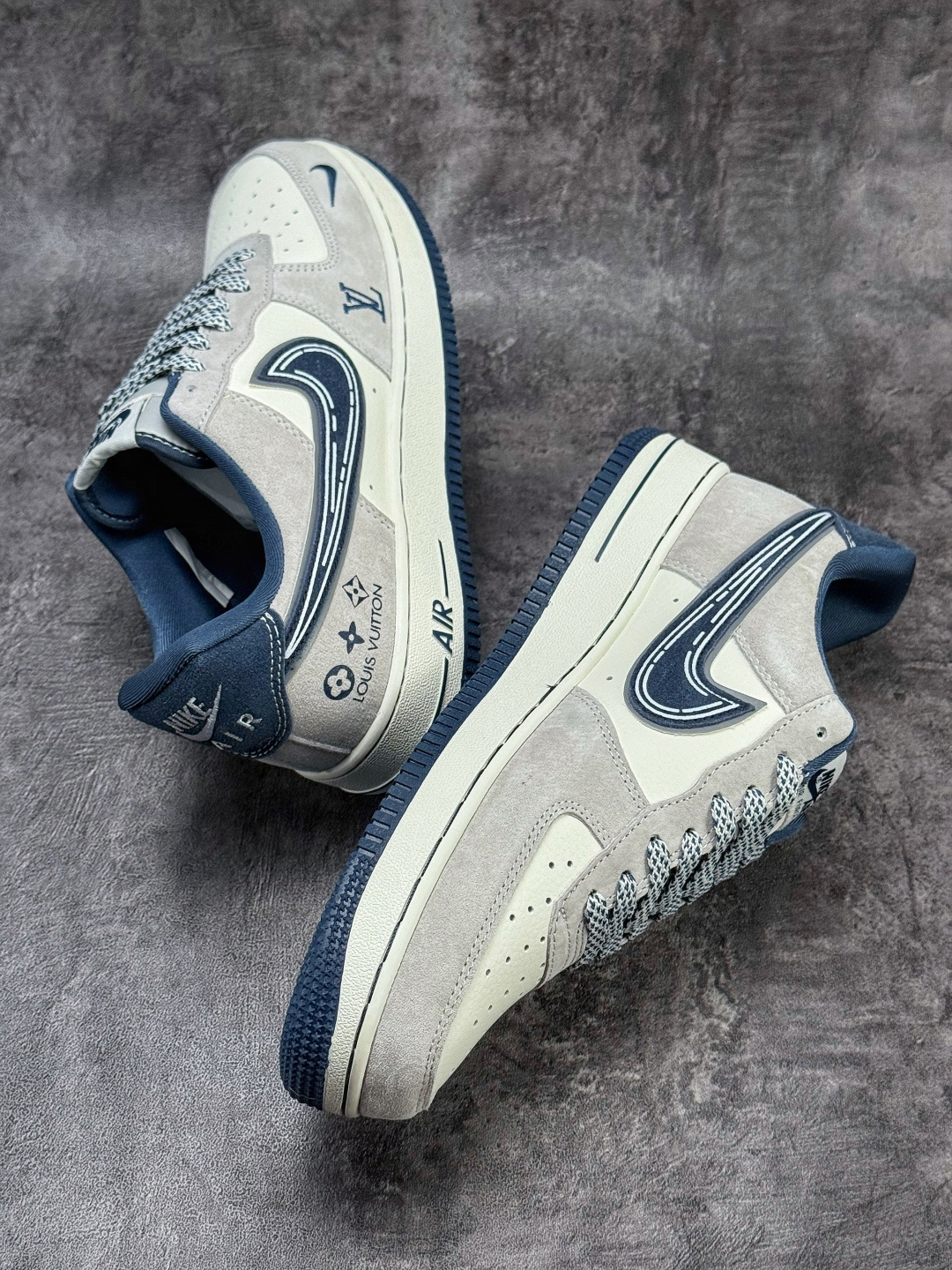 Nike Air Force 1 Low 07 x LOUIS VUITTON 灰白蓝小勾满天星 SS1979-011