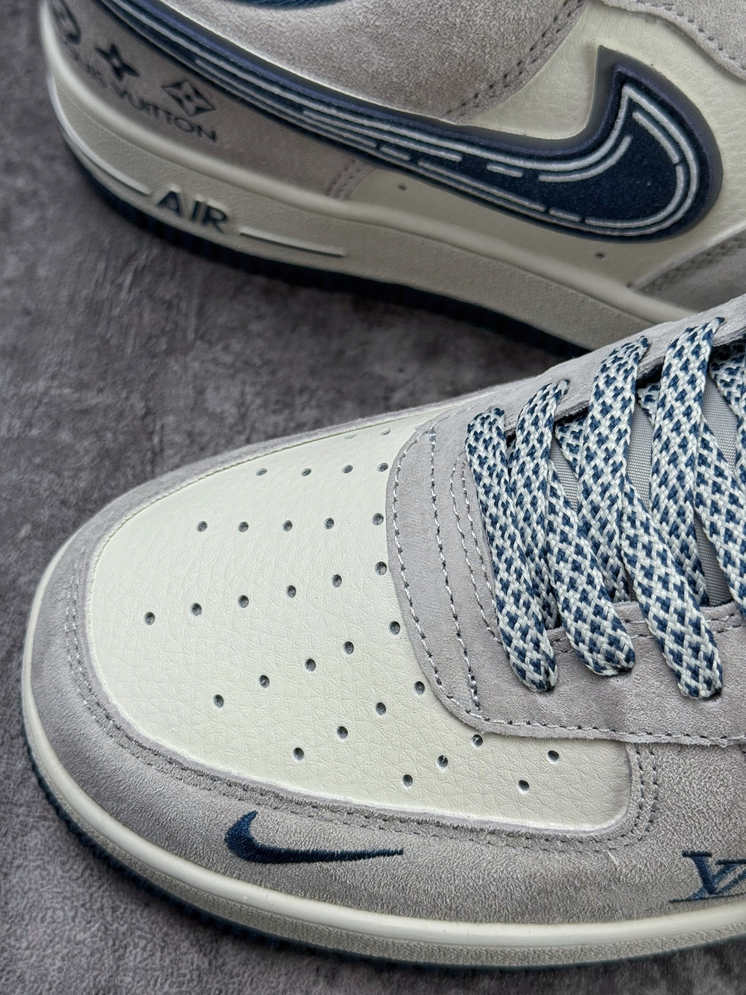 Nike Air Force 1 Low 07 x LOUIS VUITTON 灰白蓝小勾满天星 SS1979-011