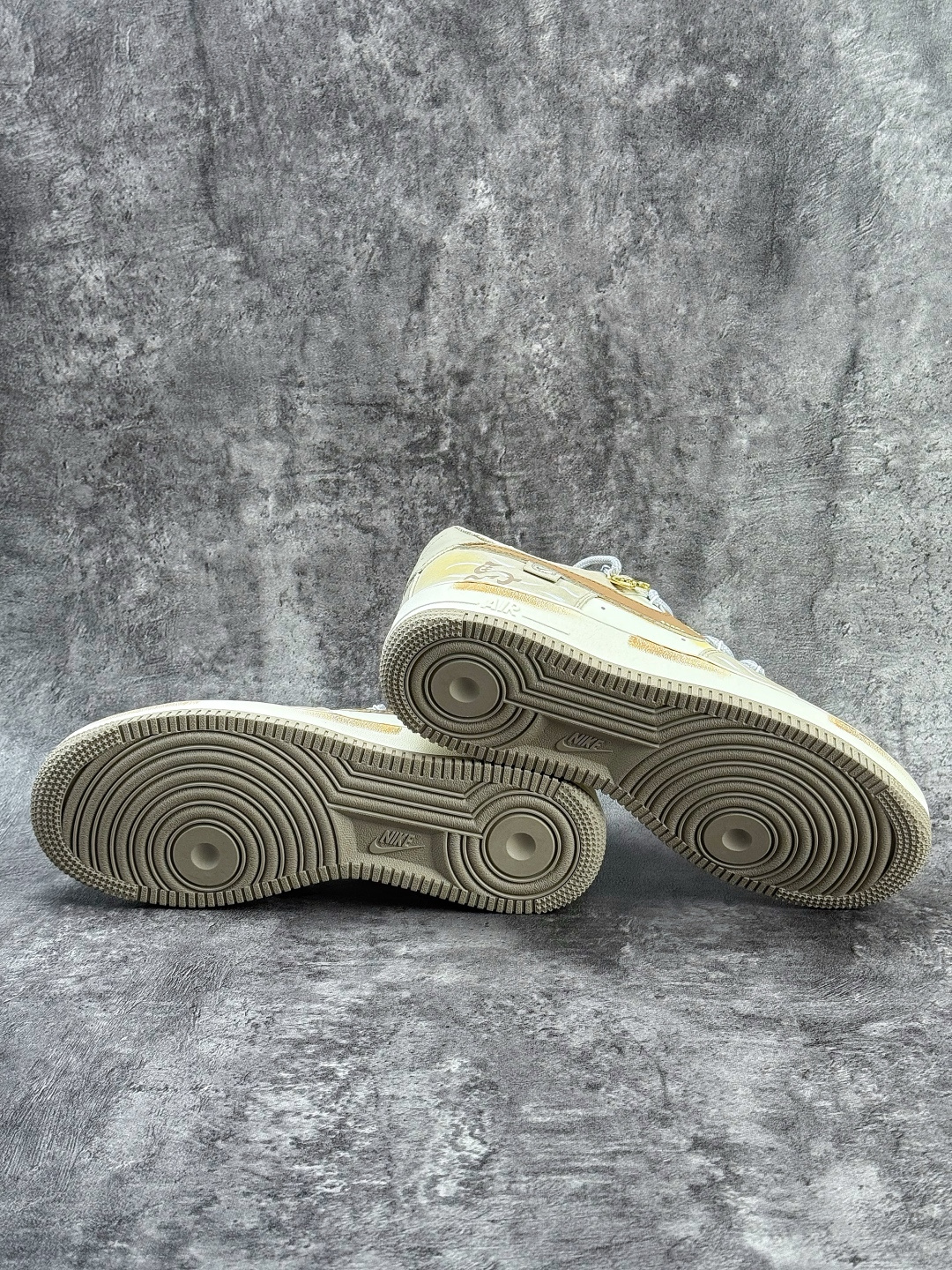Nike Air Force 1 Low 07 马年限定 米白棕小勾 DB3301-818