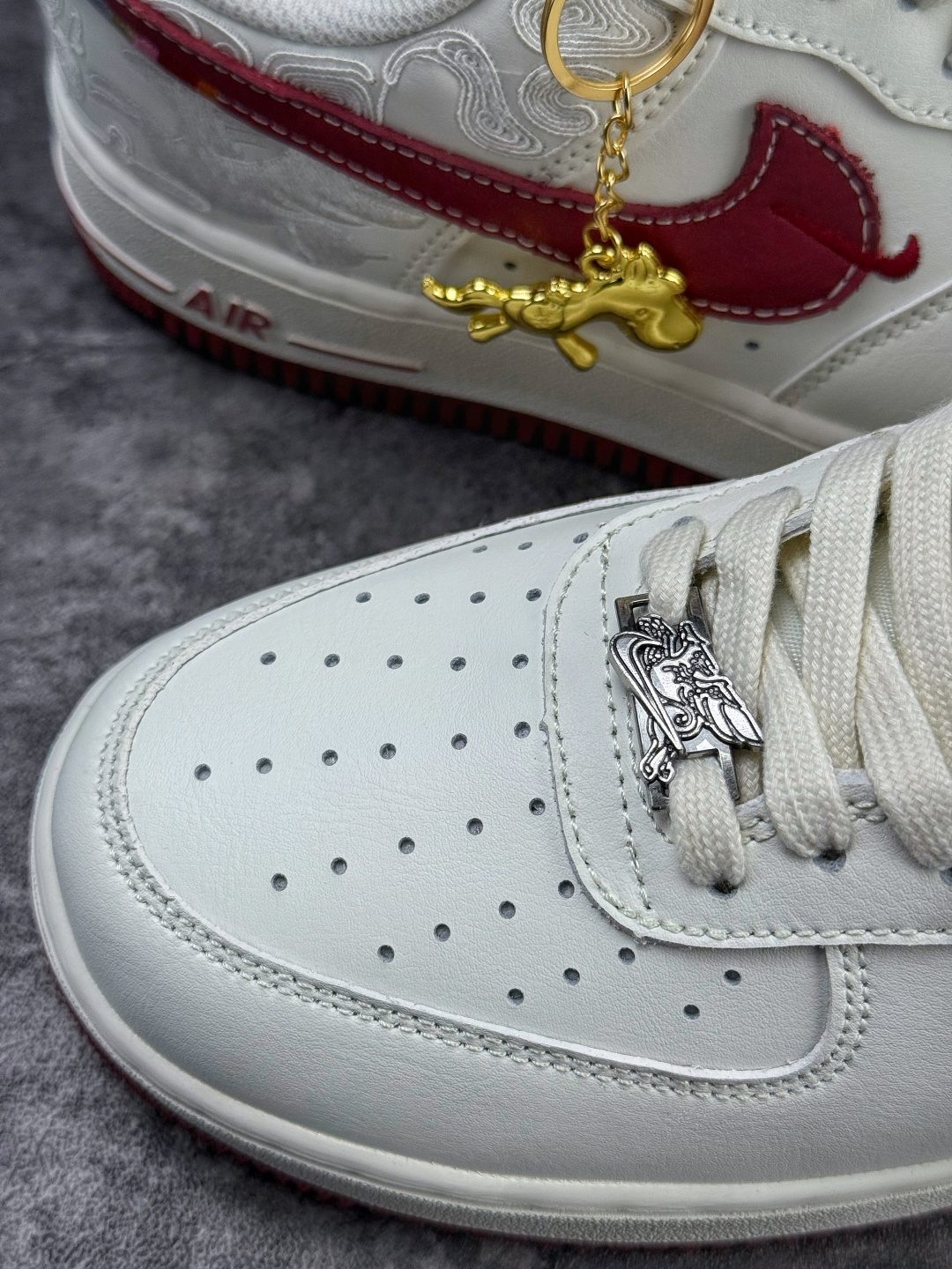 Nike Air Force 1 Low 07 马年限定 白红小勾 DD1982-348