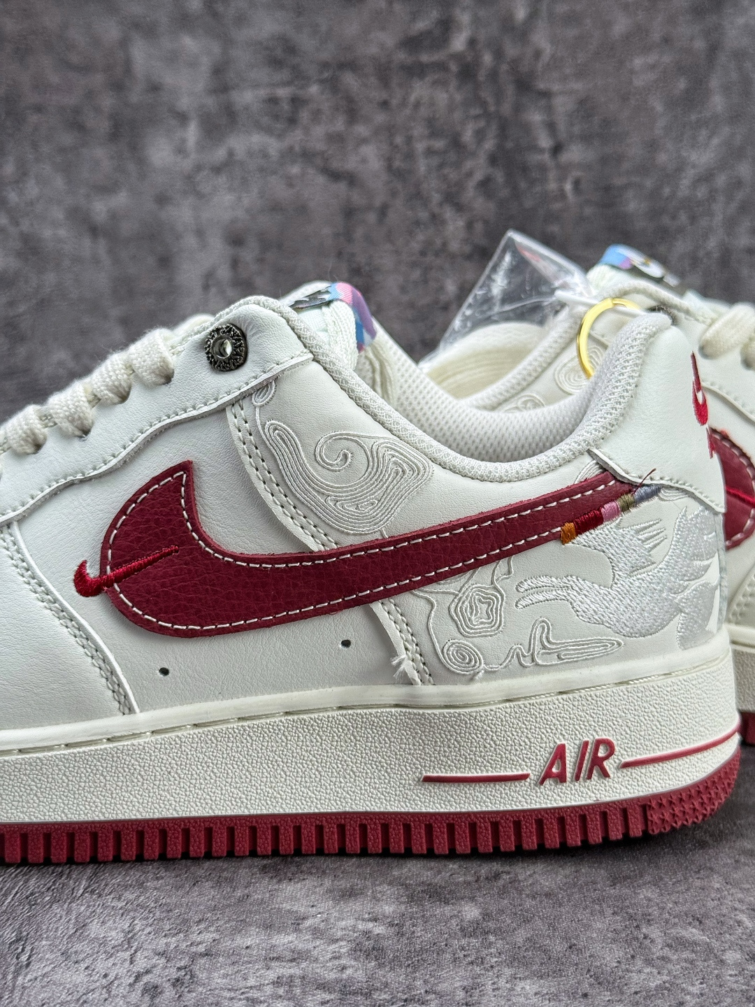 Nike Air Force 1 Low 07 马年限定 白红小勾 DD1982-348