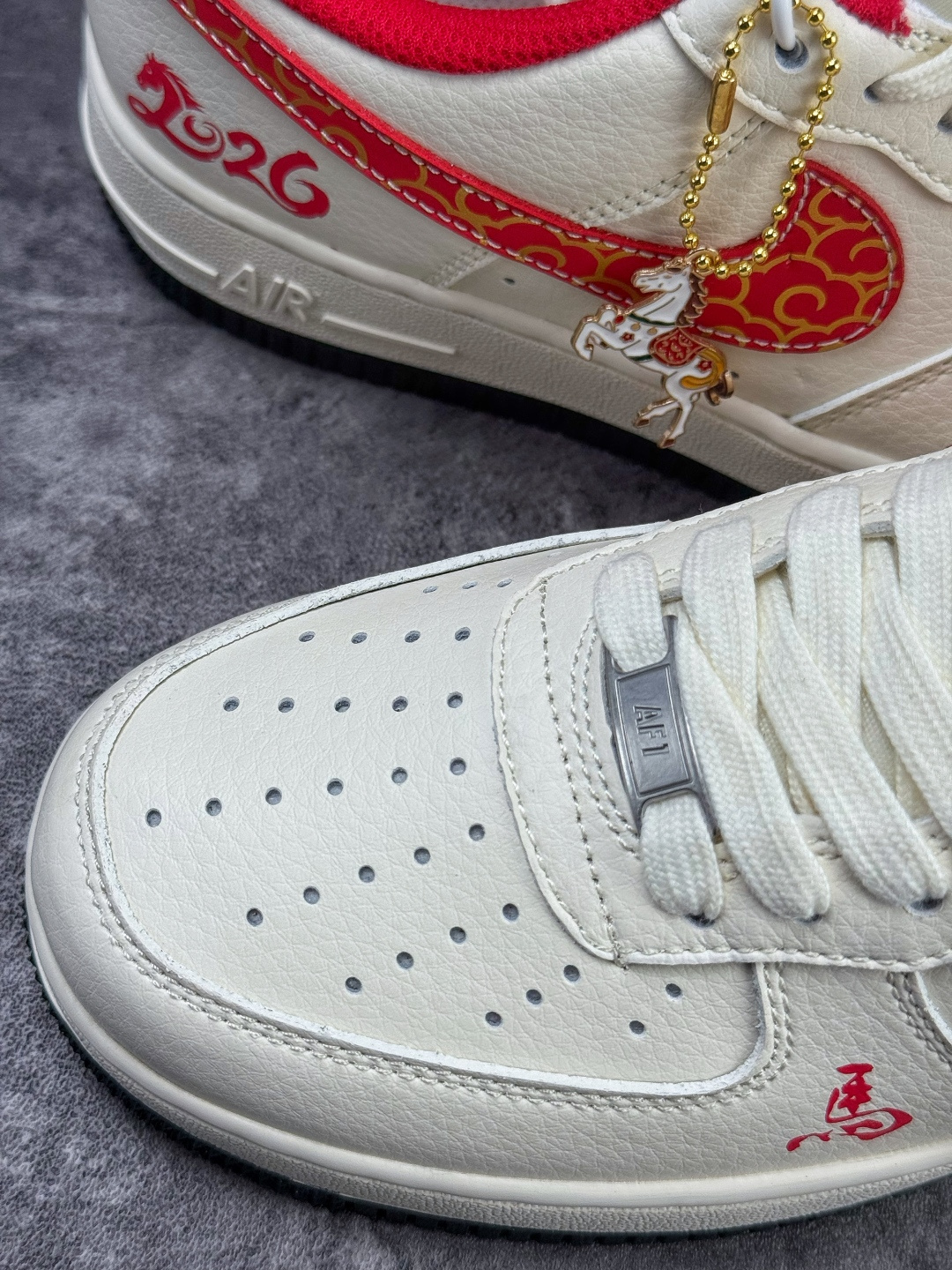 Nike Air Force 1 Low 07 马年限定 白红 MZ9588-820