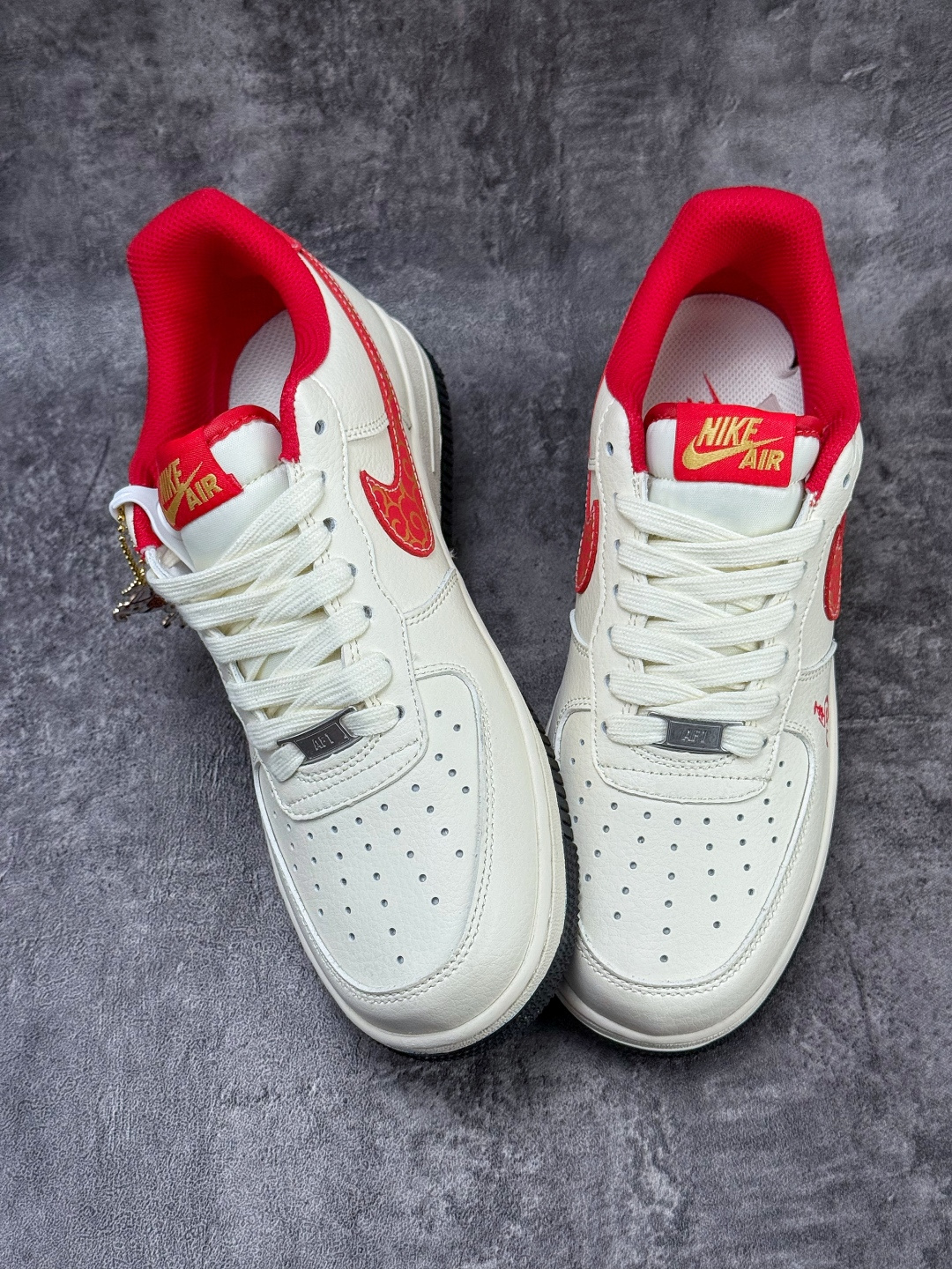 Nike Air Force 1 Low 07 马年限定 白红 MZ9588-820