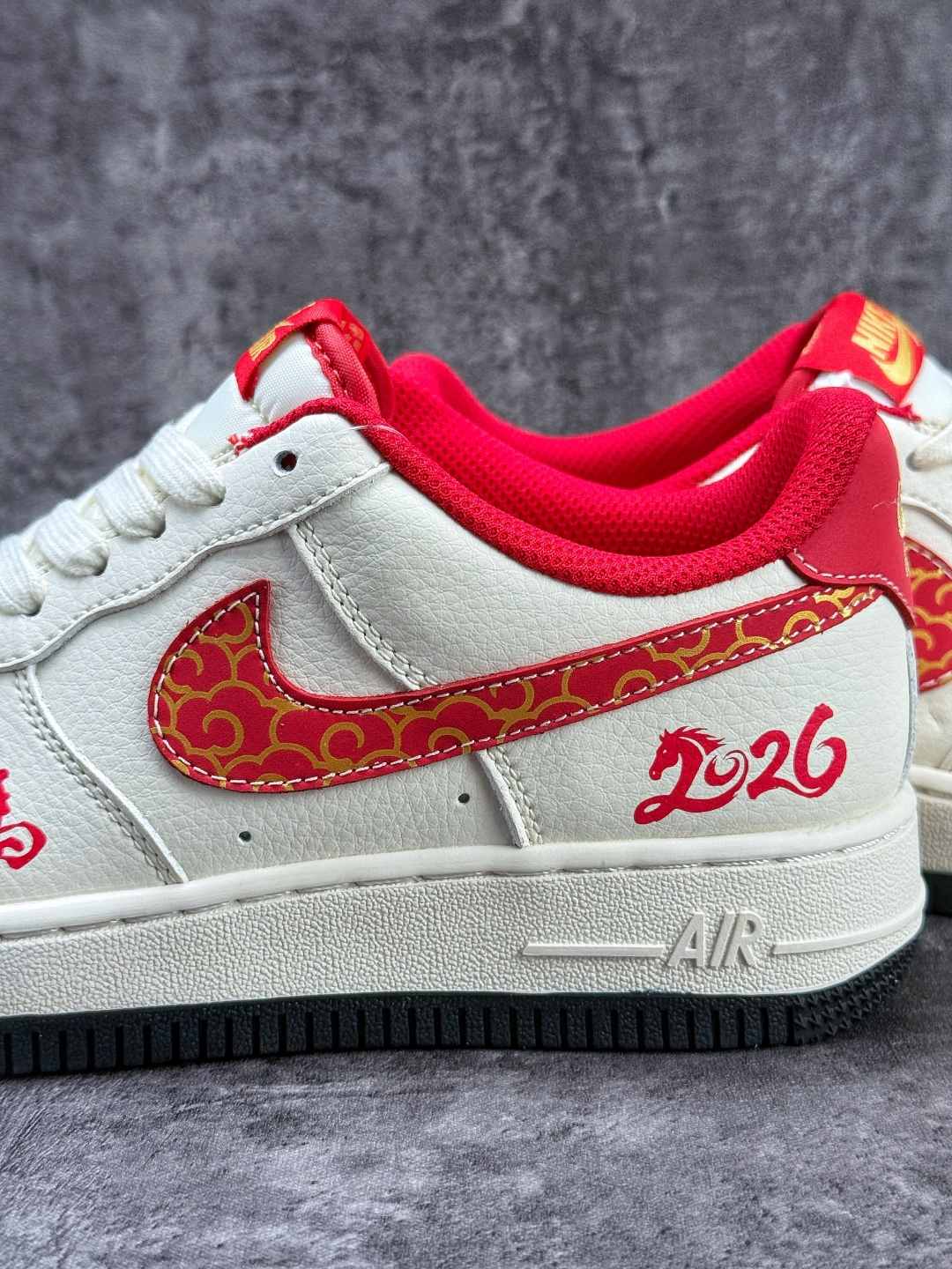 Nike Air Force 1 Low 07 马年限定 白红 MZ9588-820