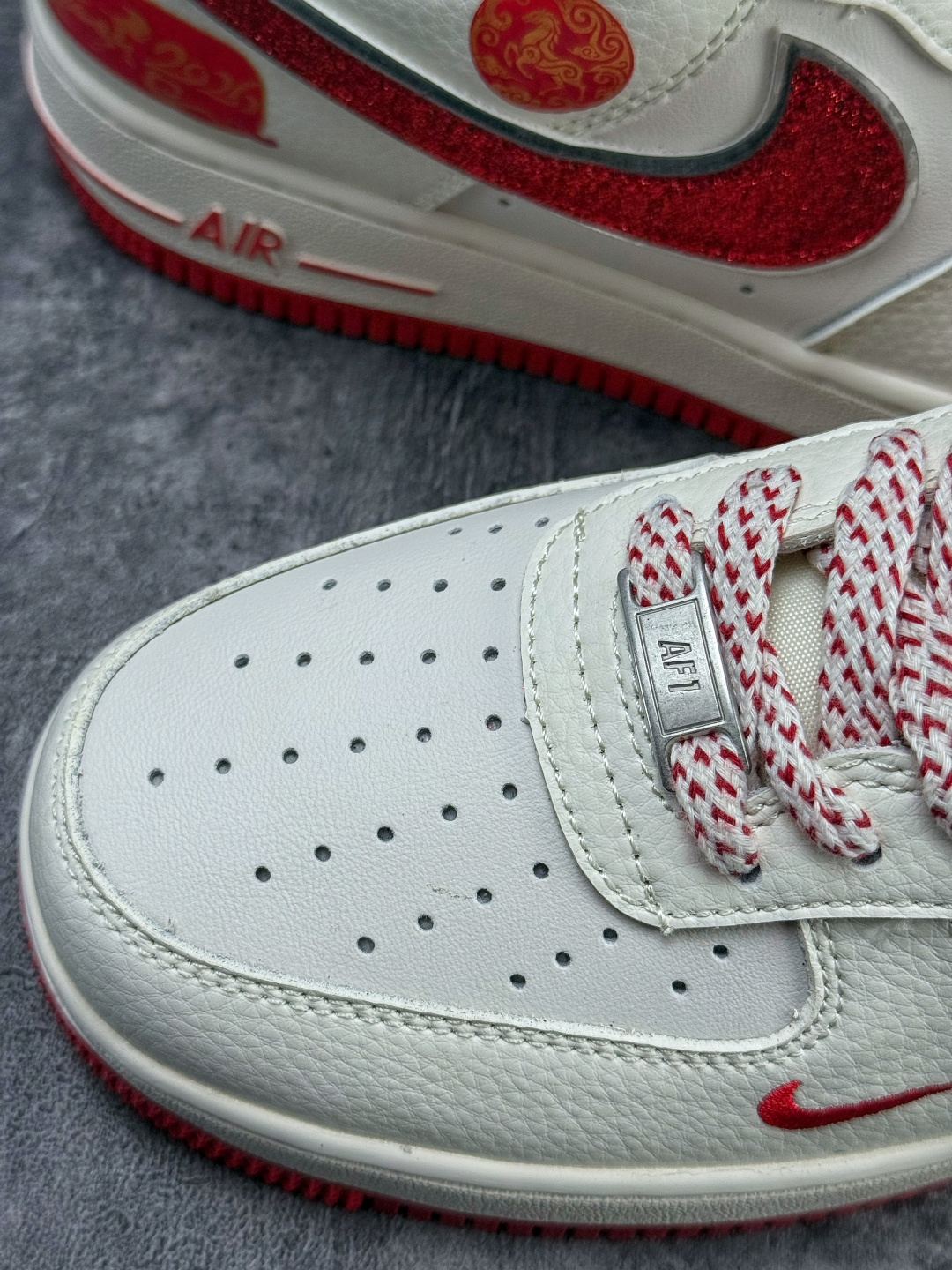 Nike Air Force 1 Low 07 马年限定 白红小勾满天星 QY6878-601