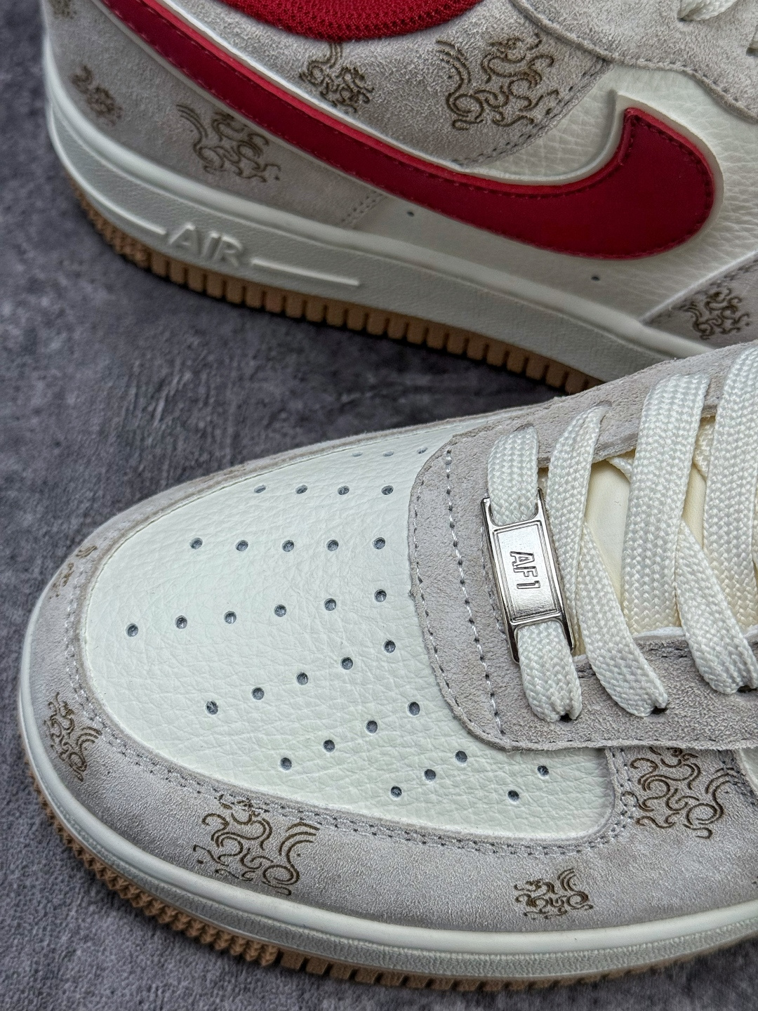 Nike Air Force 1 Low 07 马年限定 灰白红 DF61-9003