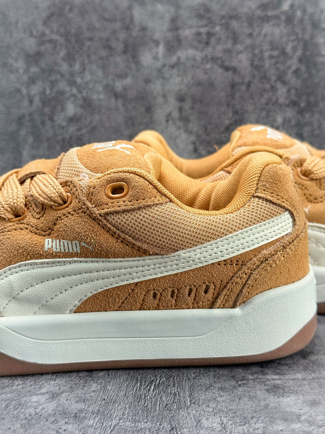 PUMA 彪马 PARK LIFESTYLE 人气单品年度王炸单品 蕾哈娜联名面包鞋 男女同款复古休闲板鞋 400708-03