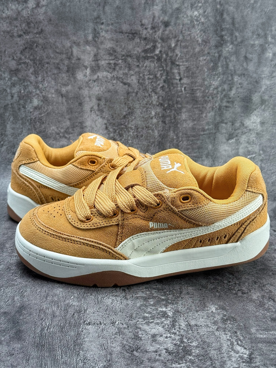 PUMA 彪马 PARK LIFESTYLE 人气单品年度王炸单品 蕾哈娜联名面包鞋 男女同款复古休闲板鞋 400708-03