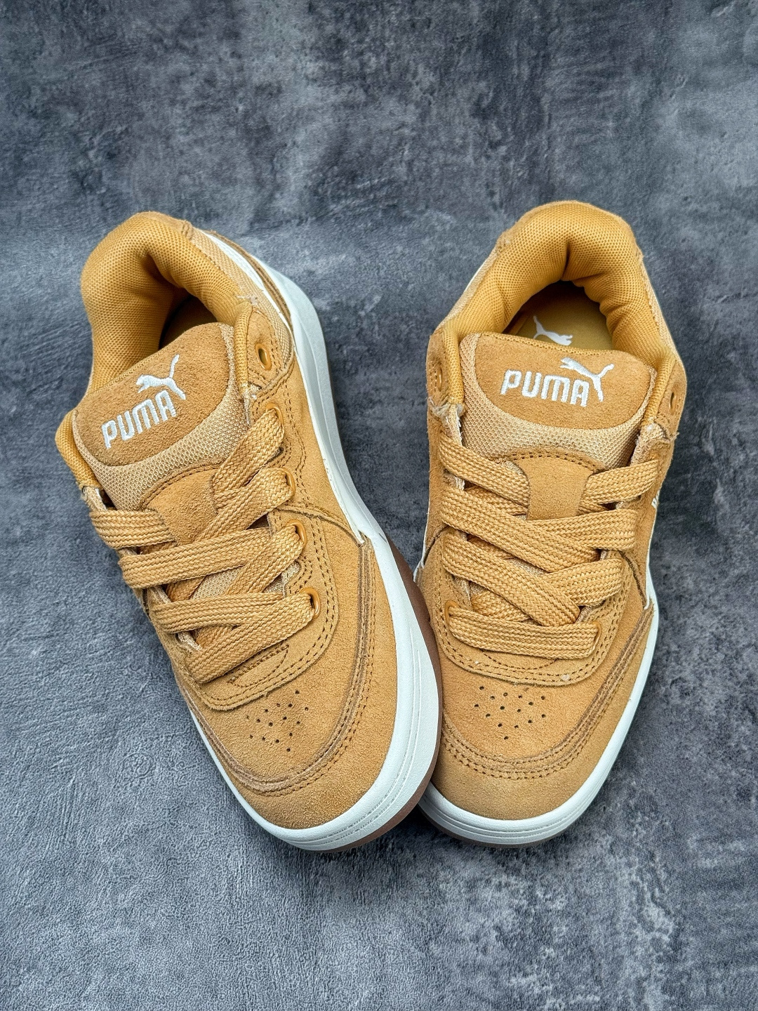 PUMA 彪马 PARK LIFESTYLE 人气单品年度王炸单品 蕾哈娜联名面包鞋 男女同款复古休闲板鞋 400708-03
