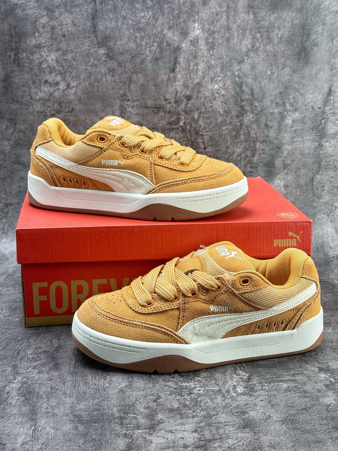 PUMA 彪马 PARK LIFESTYLE 人气单品年度王炸单品 蕾哈娜联名面包鞋 男女同款复古休闲板鞋 400708-03