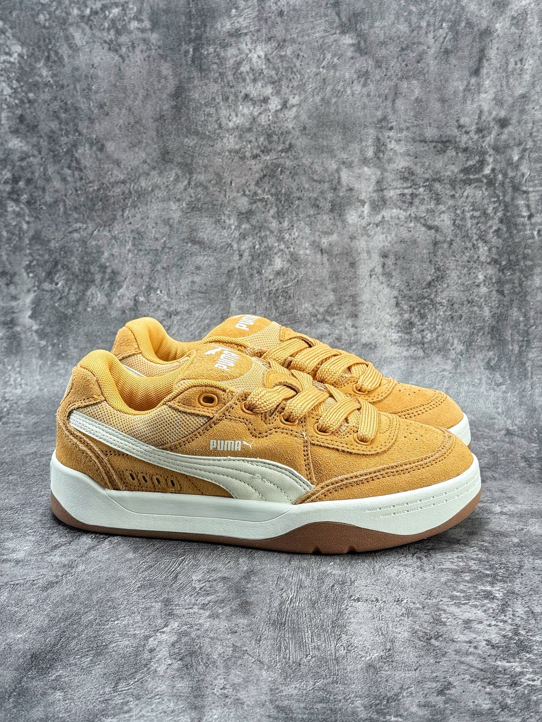 PUMA 彪马 PARK LIFESTYLE 人气单品年度王炸单品 蕾哈娜联名面包鞋 男女同款复古休闲板鞋 400708-03