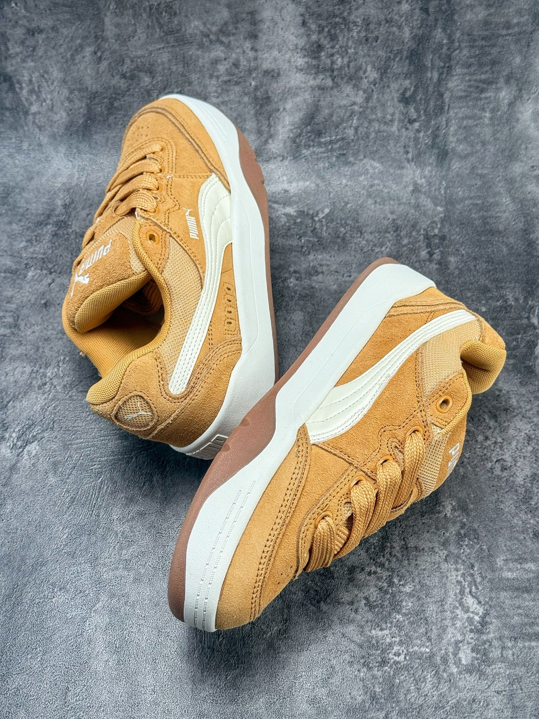 PUMA 彪马 PARK LIFESTYLE 人气单品年度王炸单品 蕾哈娜联名面包鞋 男女同款复古休闲板鞋 400708-03